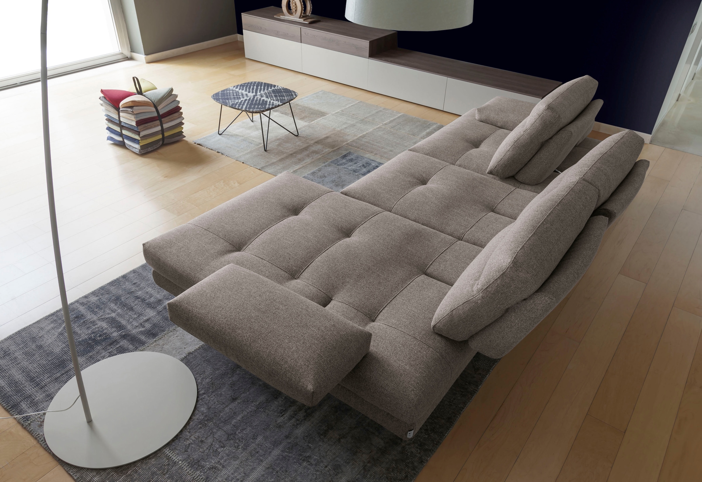 CALIA ITALIA Ecksofa »Toby Wing, B/T: 288/153 cm, Designsofa mit hohem Sitzkomfort, L-Form« inklusive Sitztiefenverstellung, Füsse in chrom glänzend