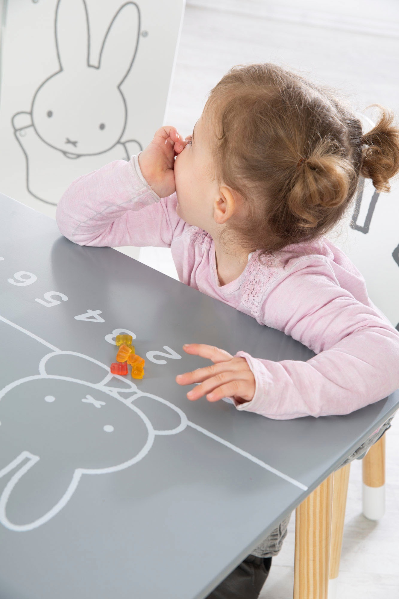 roba® Kinderregal »miffy®, grau«, inklusive 5 Stoffboxen in 2 Grössen