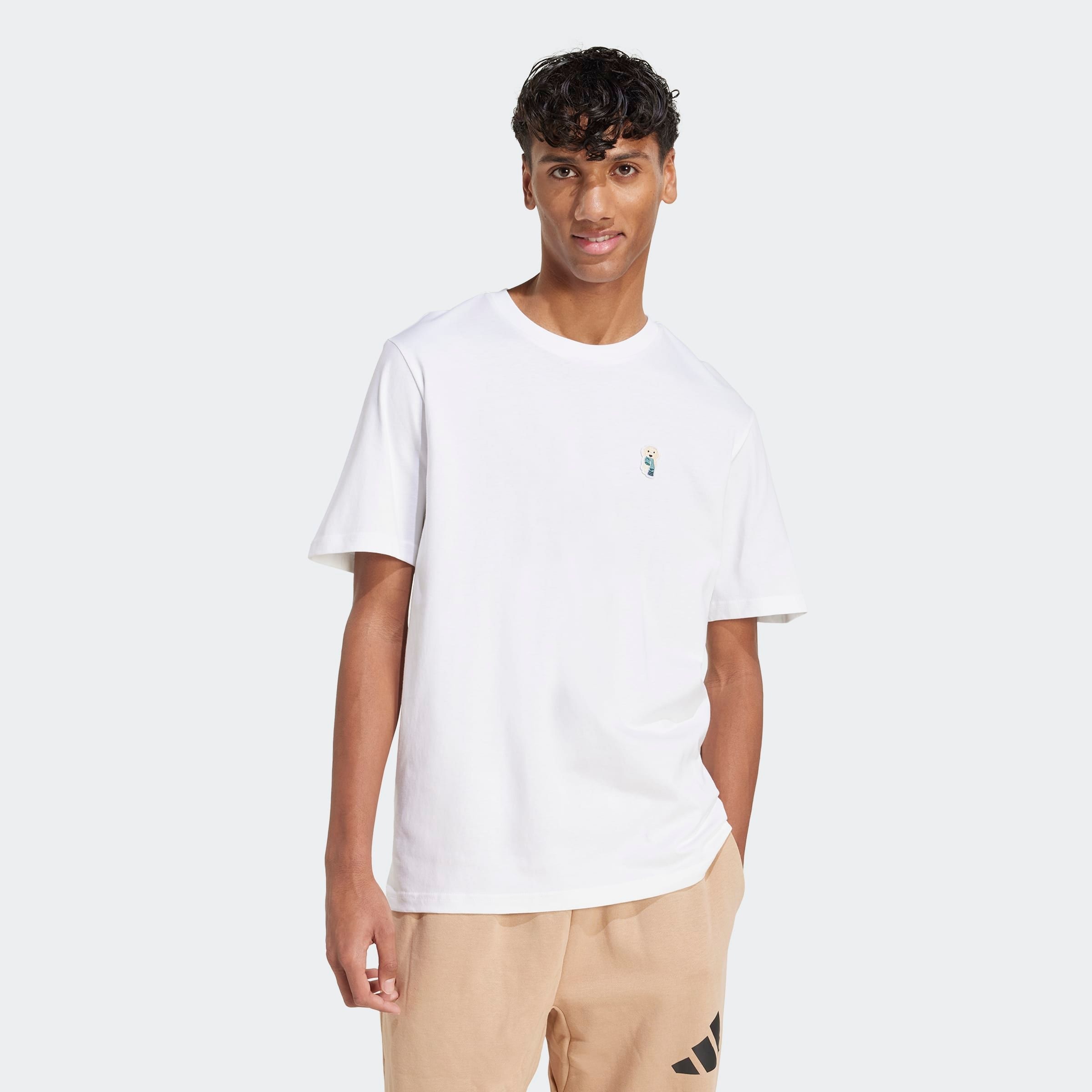 Image of adidas Sportswear T-Shirt "DOG SOCK PATCH GRAPHIC" sportlicher Schnitt, mit kurzem Arm, für Laufaktivitäten