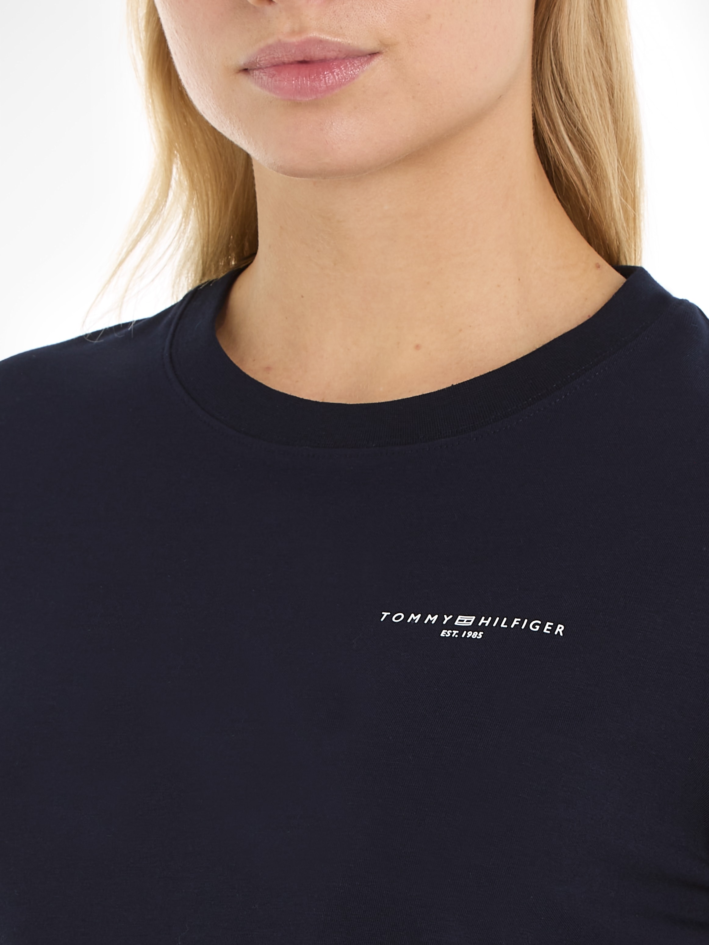 ♕ Tommy Hilfiger Langarmshirt Logo-Schriftzug CORP auf mit C-NK REG der bestellen MINI Brust »1985 LS«, versandkostenfrei LOGO