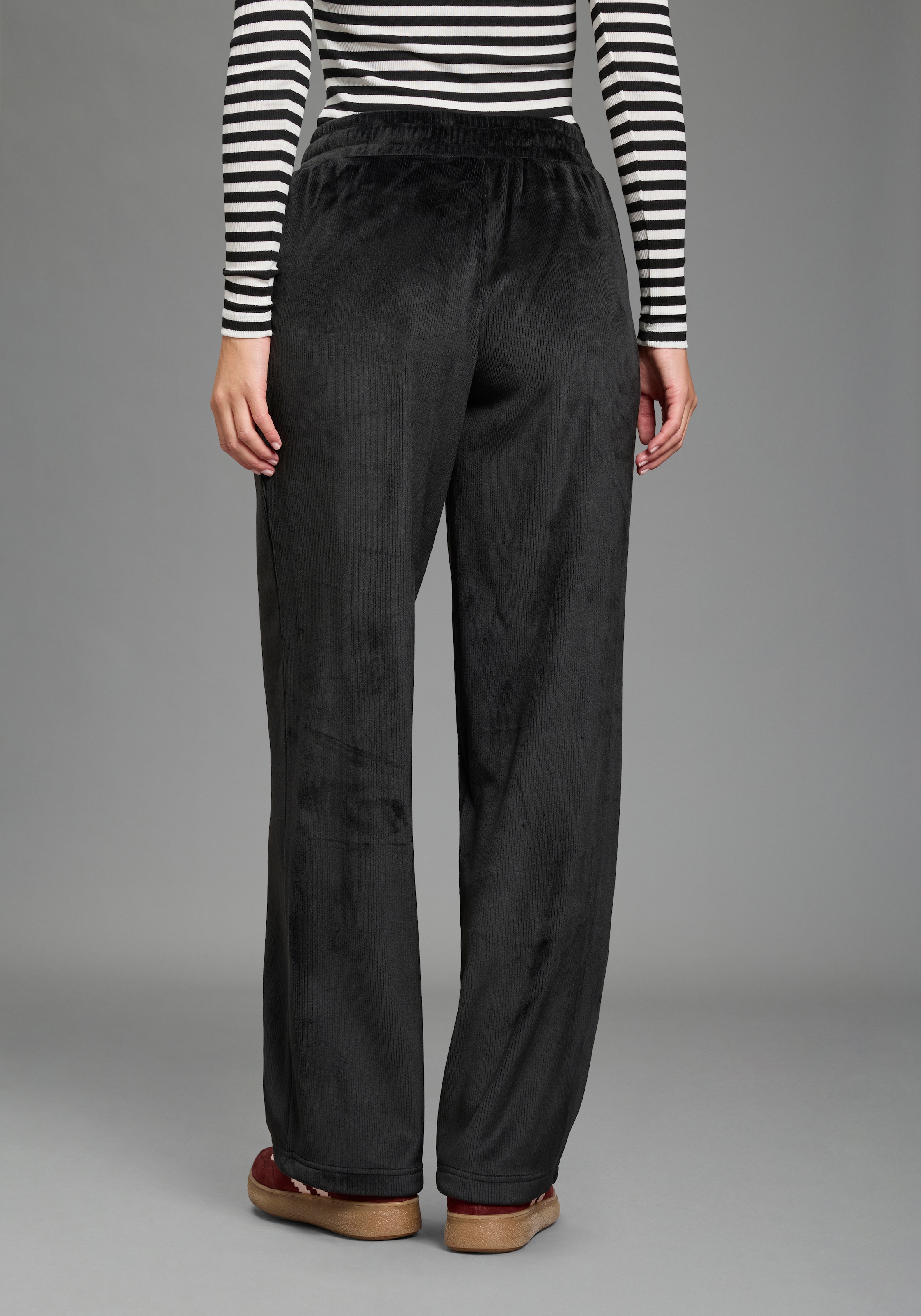 Ocean Sportswear Pantalon sweat  en tissu Nicki élastique aspect velours côtelé