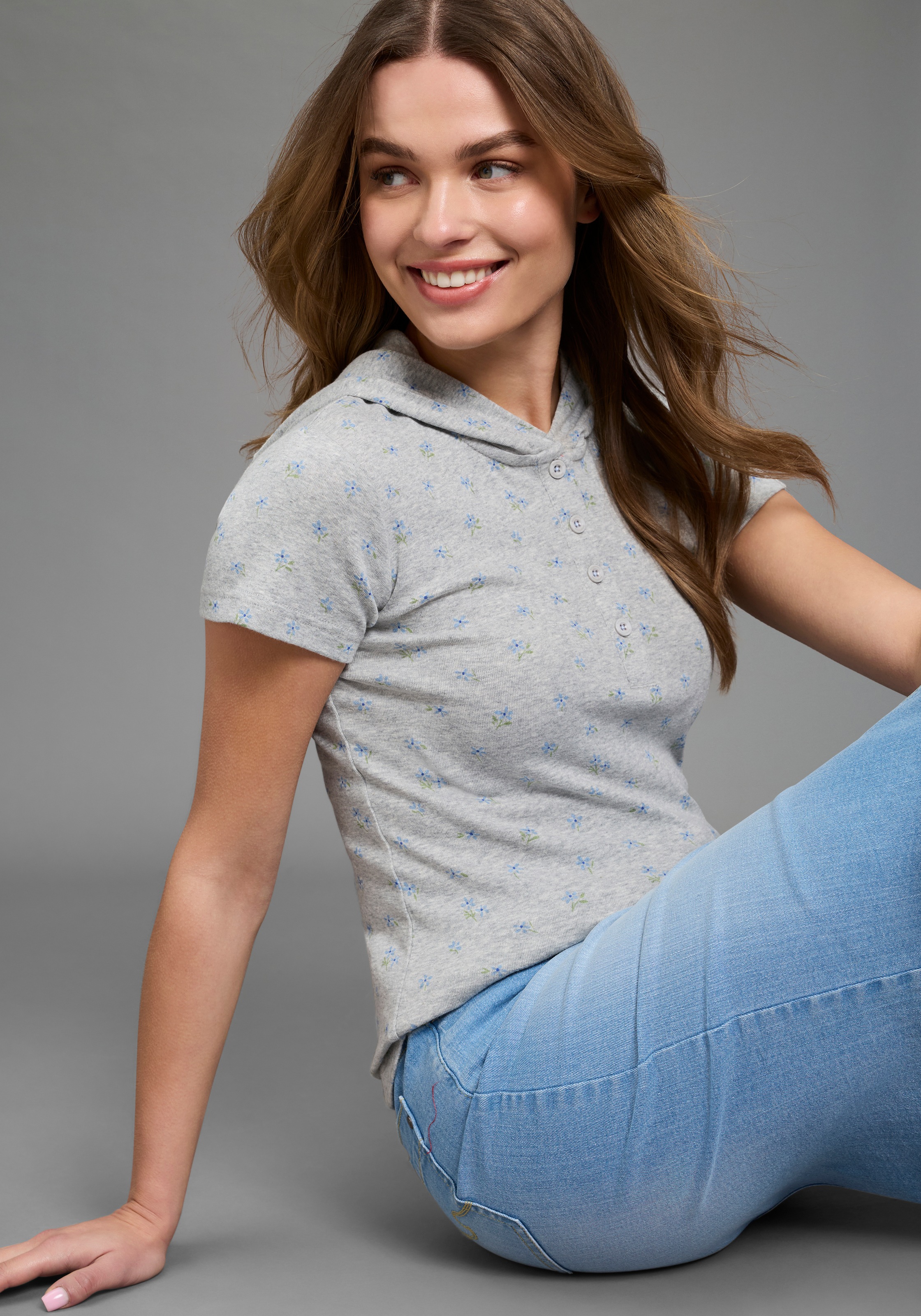 KangaROOS T-shirt à capuche figurbetonte Passform, Kurzarm, mit Kapuze, Rippware