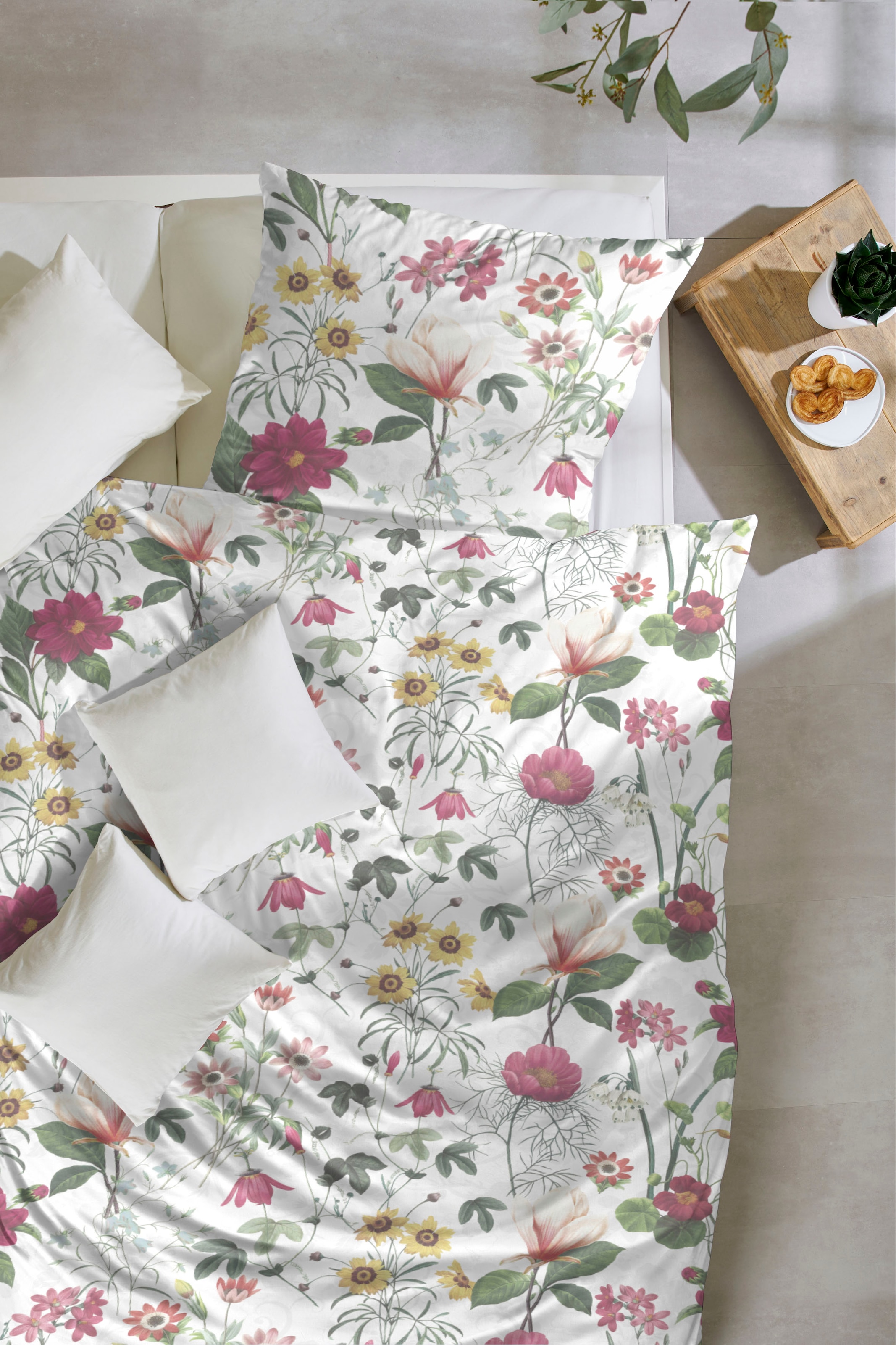Primera Bettwäsche »Mako-Satin Bettwäsche Wilder Garten«, mit einem romantischen Blumenmuster