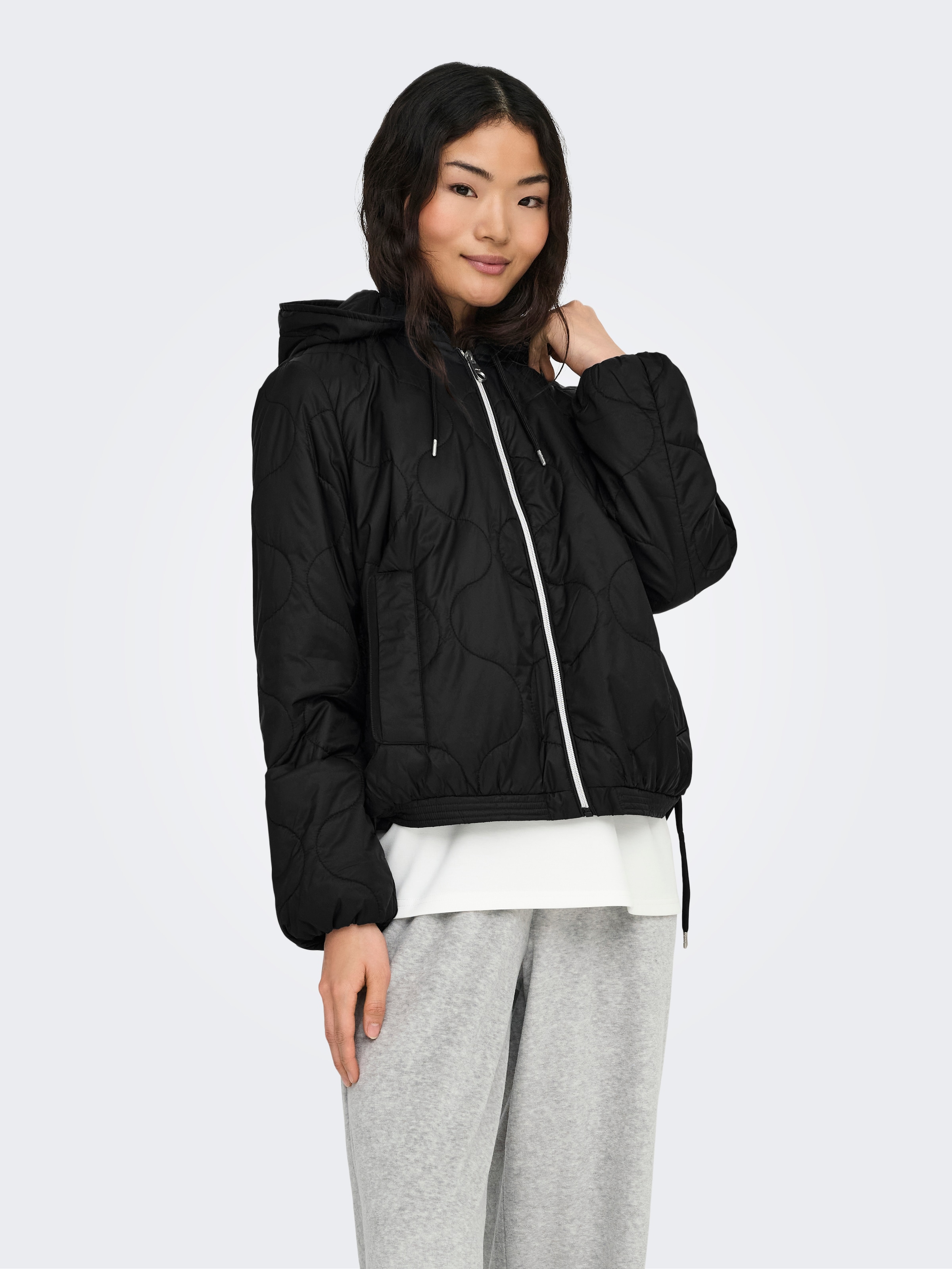 Image of ONLY Steppjacke "ONLMIKI HOOD QUILT JACKET CC OTW" mit Kapuze mit seitlichem Kordelzug am Saum