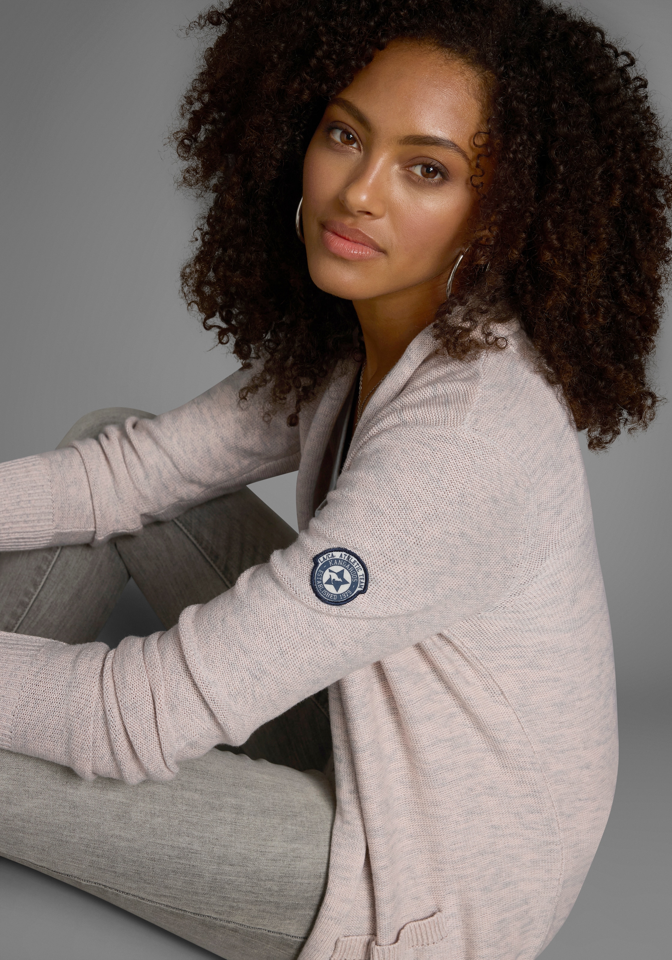 KangaROOS Strickjacke , in melierter Optik