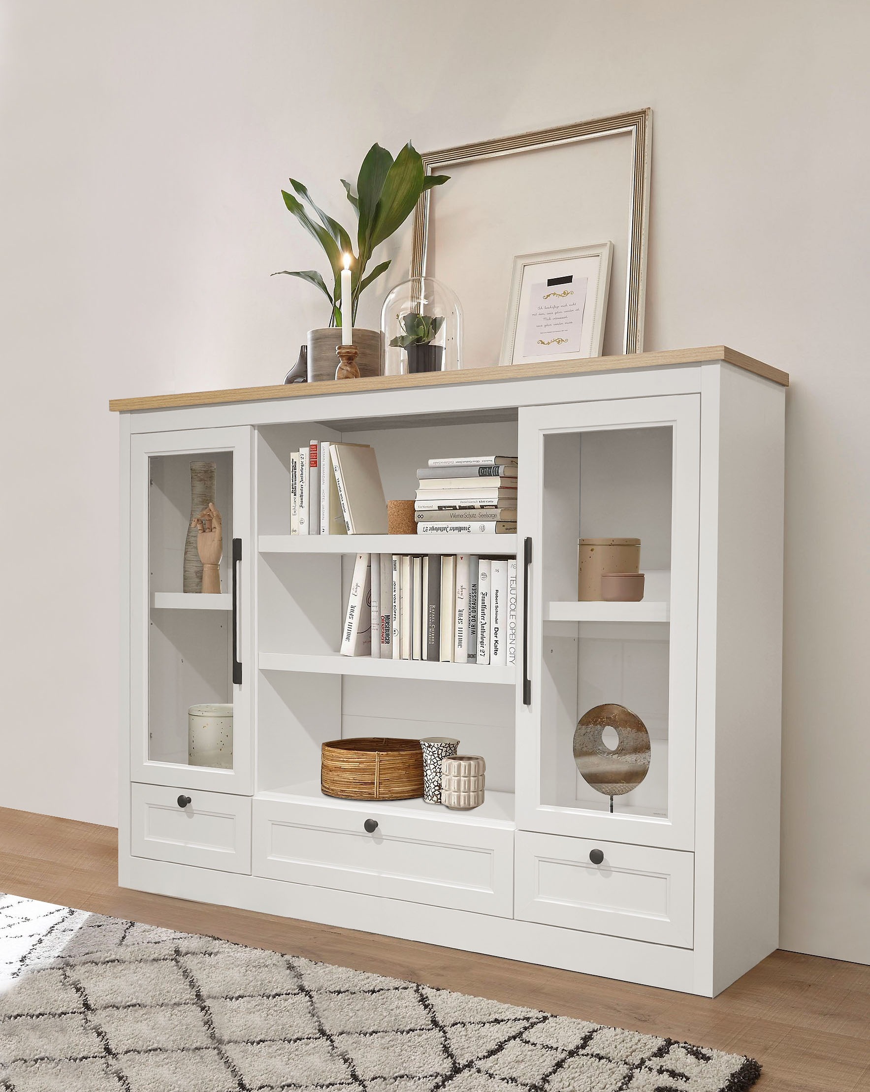 Image of GOODproduct Highboard "Ismund" aus MDF, mit Holz-Zierleiste, schwarzen Metallgriffen, Höhe 121 cm