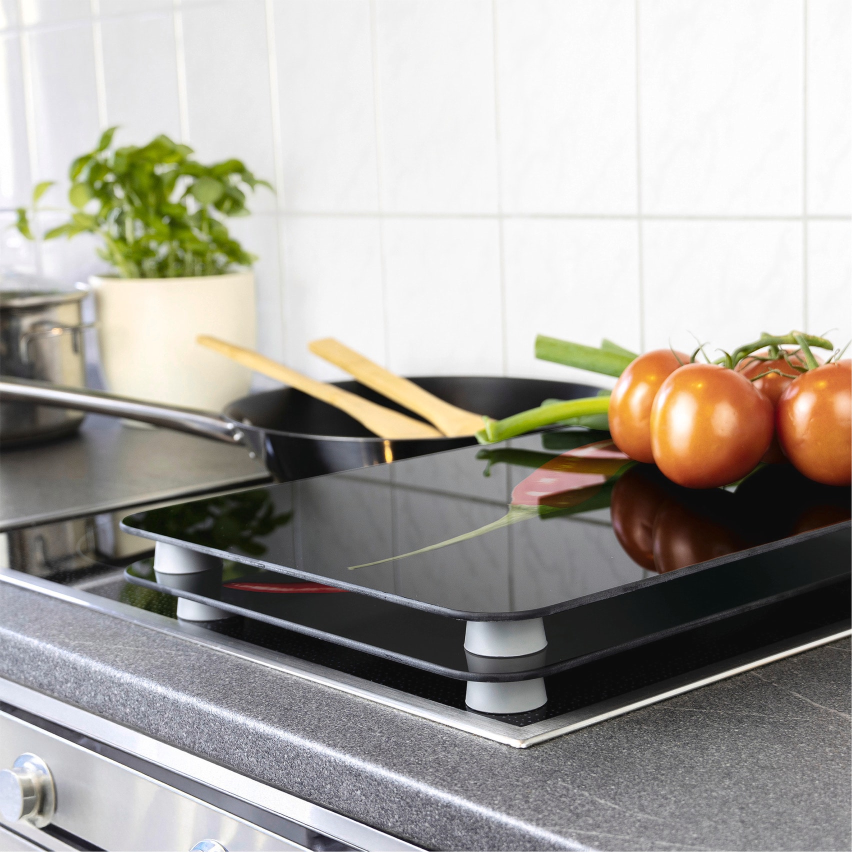 WENKO Herd-Abdeckplatte »Universal Modell Hot Peperoni«, (Set, 2 tlg.), Herdabdeckung für alle Herdarten, kratzfest, mit rutschfesten Füssen