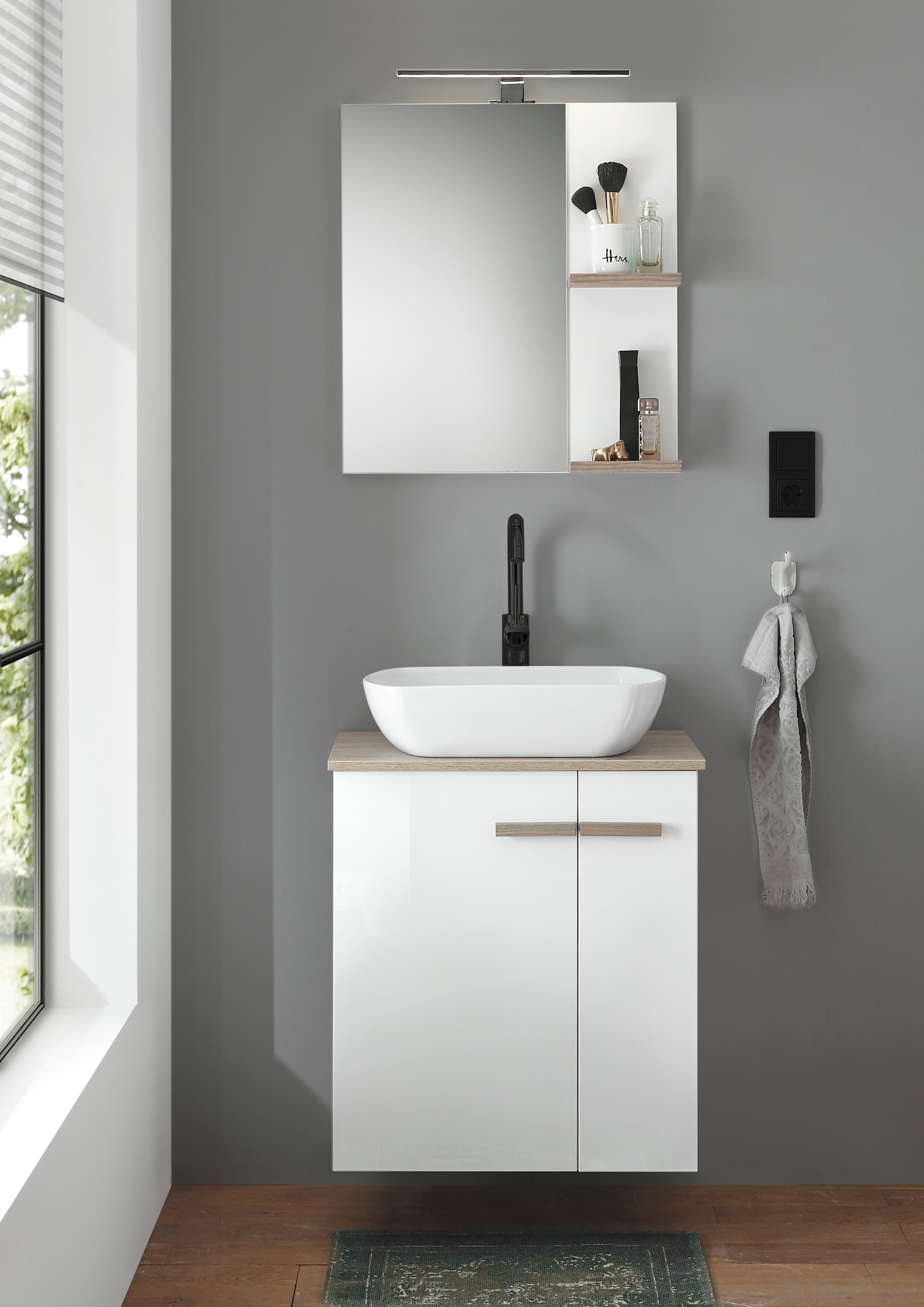 Places of Style Badmöbel-Set »SOLiD«, (2 St.), Breite 60 cm, Waschtisch mit  Aufsatzwaschbecken, Spiegel mit LED versandkostenfrei auf