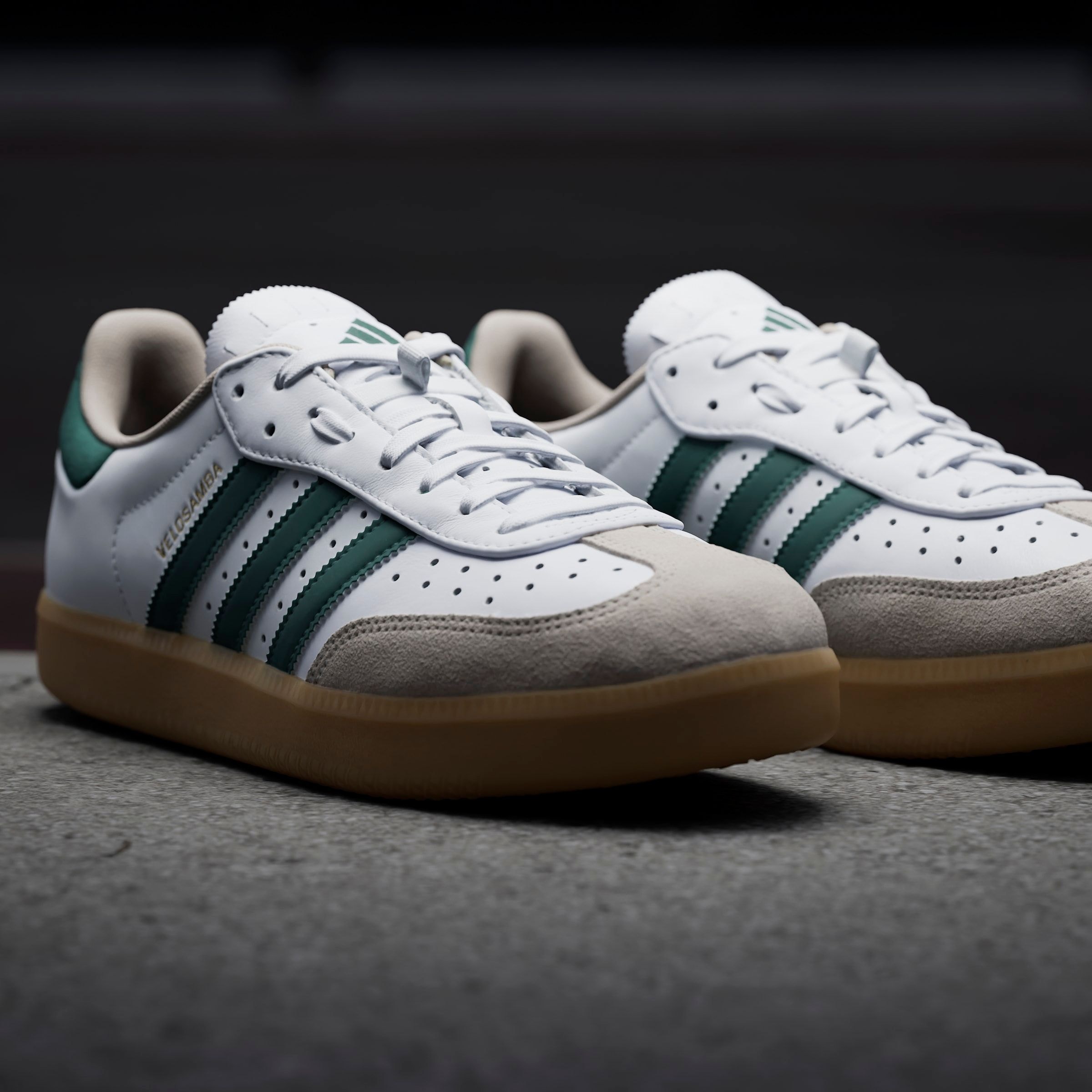 adidas Performance Fahrradschuh, inspiriert vom Design des adidas samba