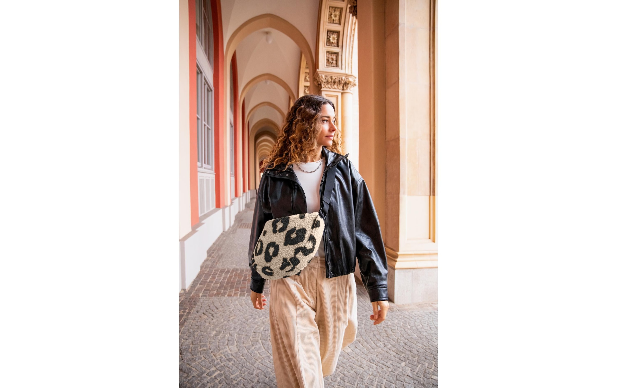 REISENTHEL® Schultertasche »Reisenthel Schultertasche Moonbag S Teddy Leo Cream«