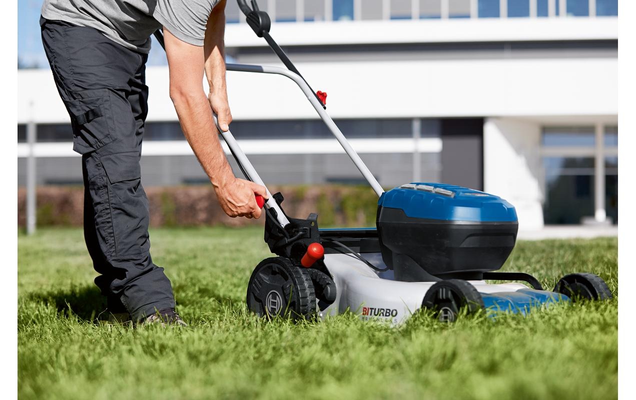 Bosch Professional Akkurasenmäher »GRA 18V2-46 solo«