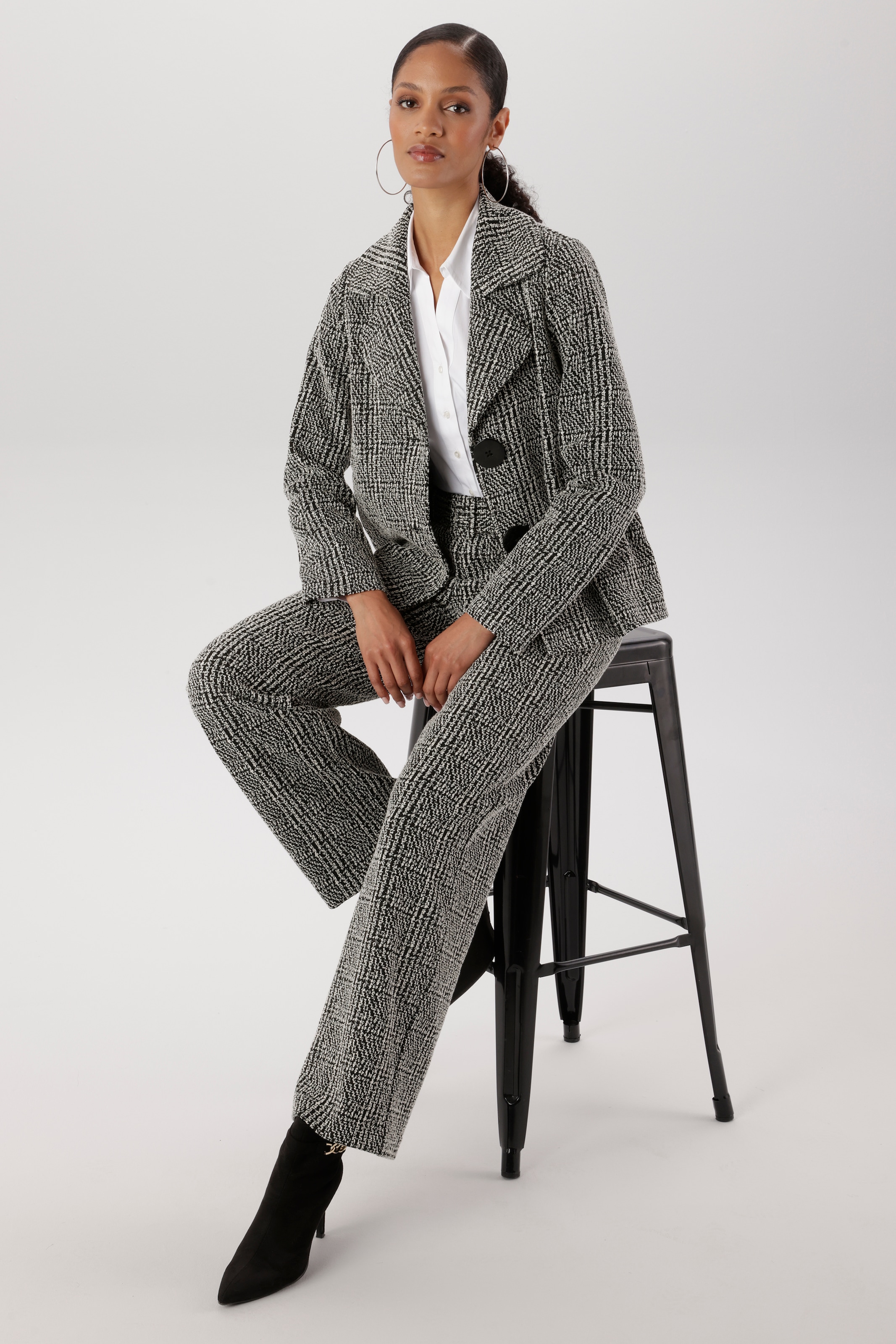 Aniston SELECTED Pantalon à enfiler  avec ceinture au même motif à carreaux - NOUVELLE COLLECTION,