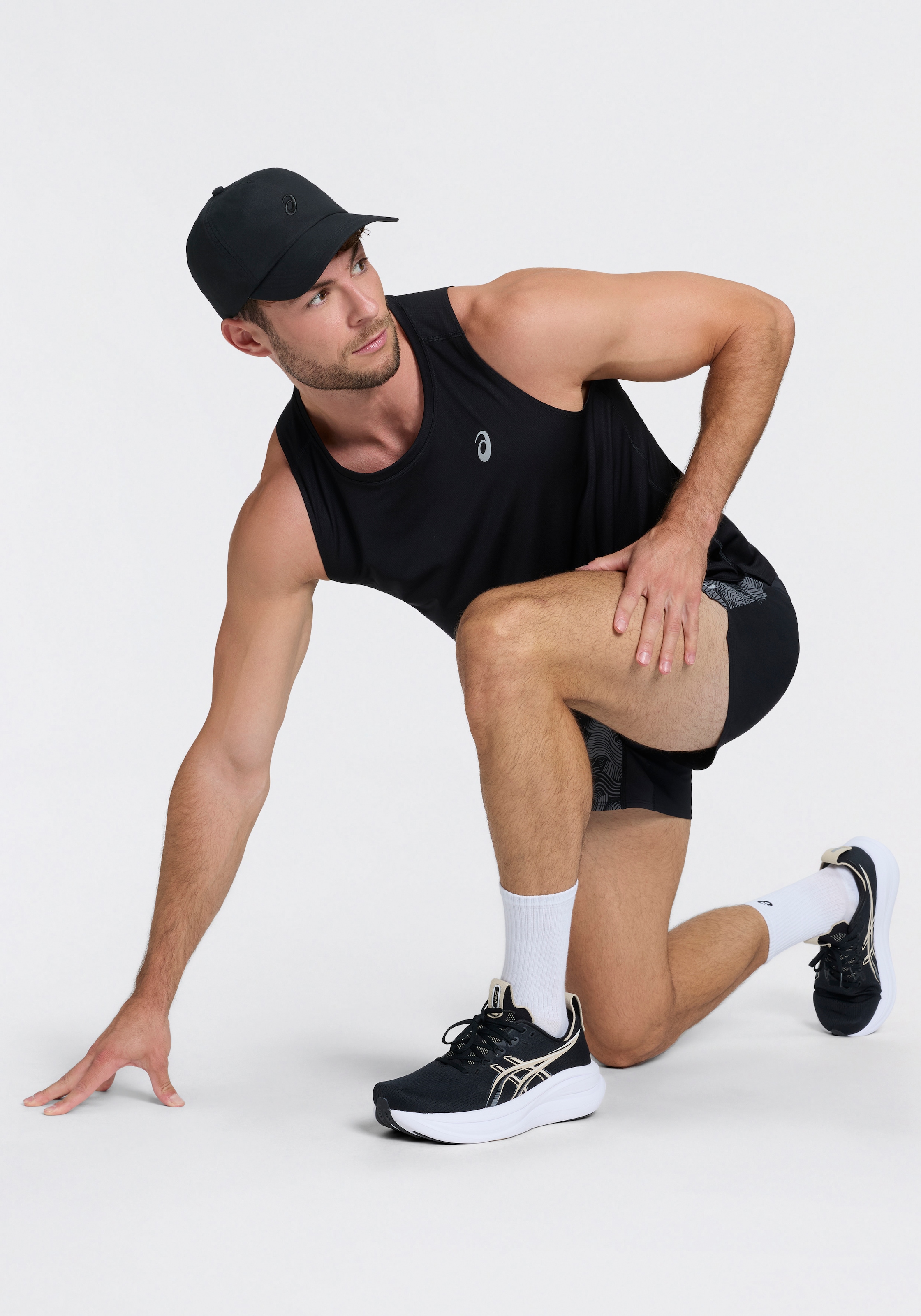 Asics Laufshorts »FUJITRAIL ALL OVER PRINT 5IN SHORT«  ACTIBREEZE™ Technologie, Atmungsaktiv, Reflektierend