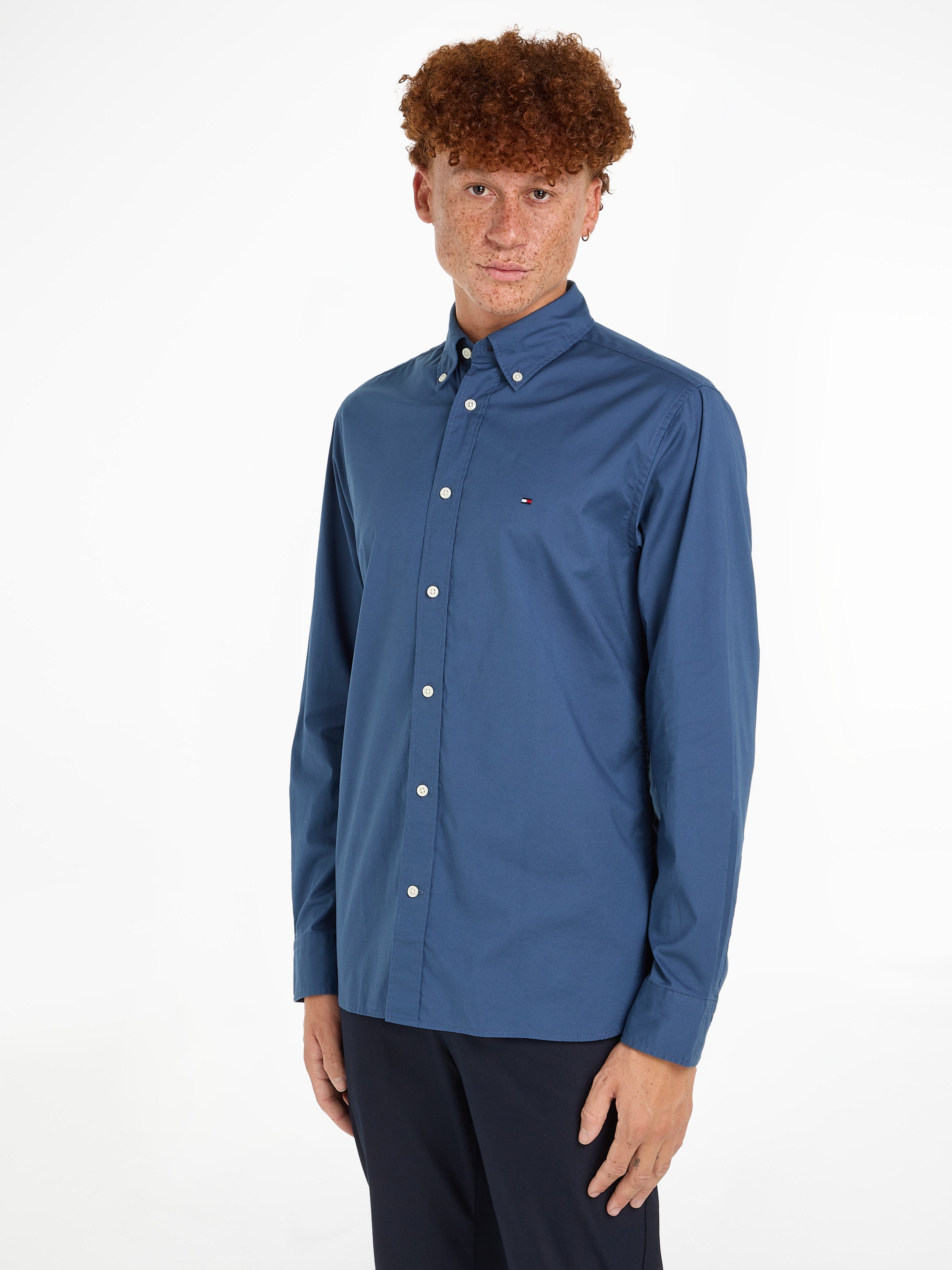 Tommy Hilfiger Langarmhemd »FLEX POPLIN RF SHIRT«, mit Tommy Hilfiger Labelschild innen an der Knopfleiste