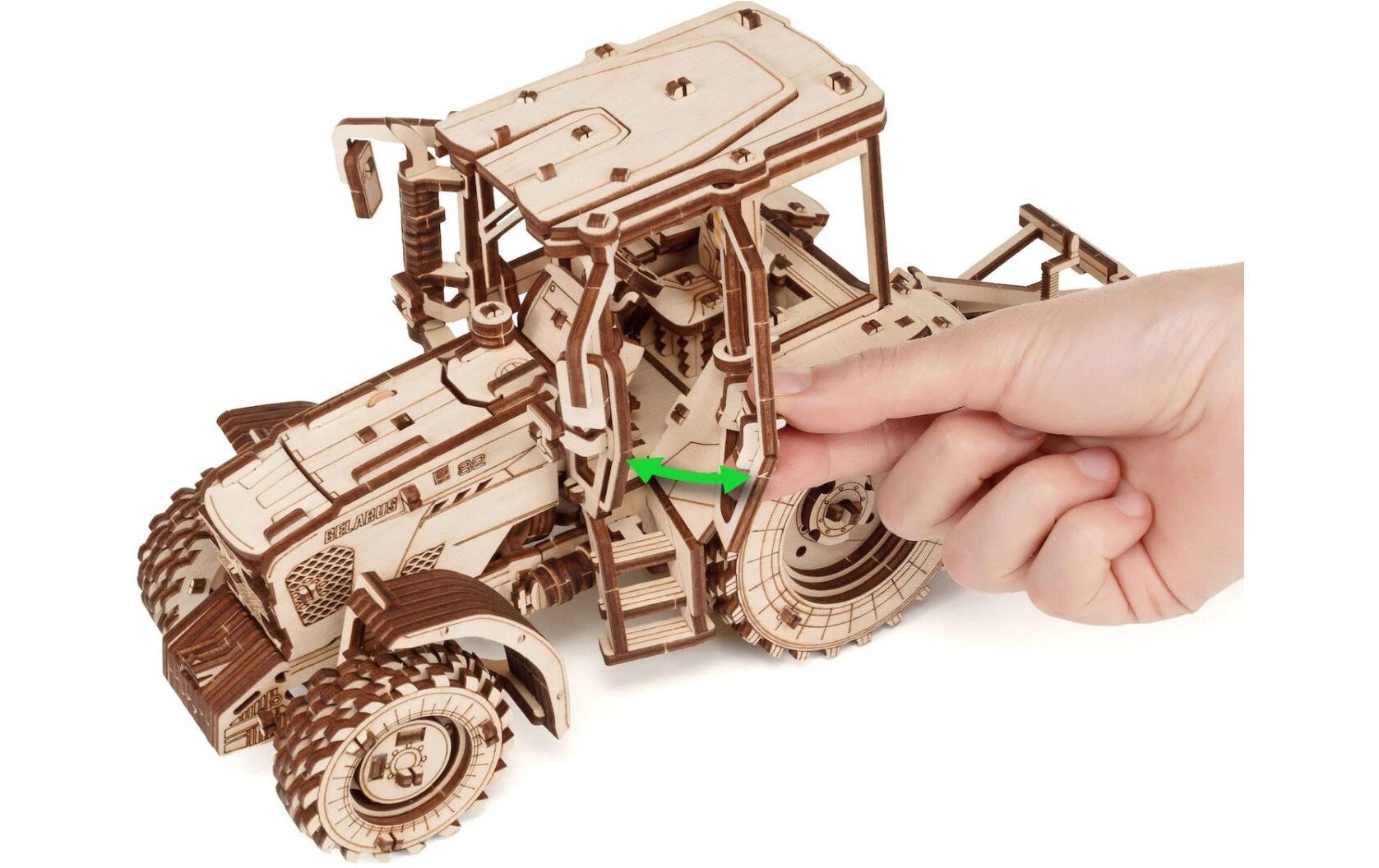   Modellbausatz »Eco-Wood-Art Traktor 82.3 mit Pflug« 325 Stk. tlg.