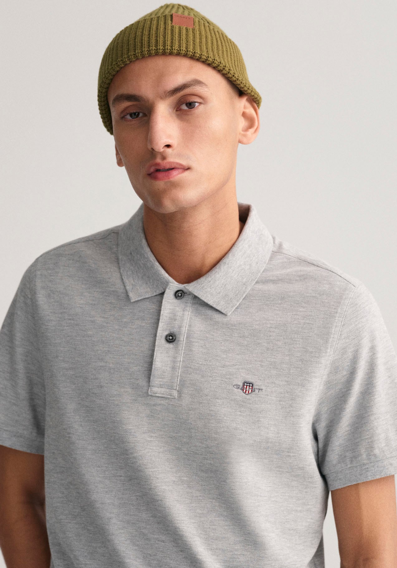 Gant Poloshirt »REG SHIELD SS PIQUE POLO«, mit Logo und Flachstrickkragen 100% Baumwolle Pique