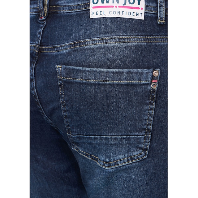 ♕ Cecil 5-Pocket-Jeans, mit abnehmbarem Anhänger an der Gürtelschlaufe  versandkostenfrei bestellen
