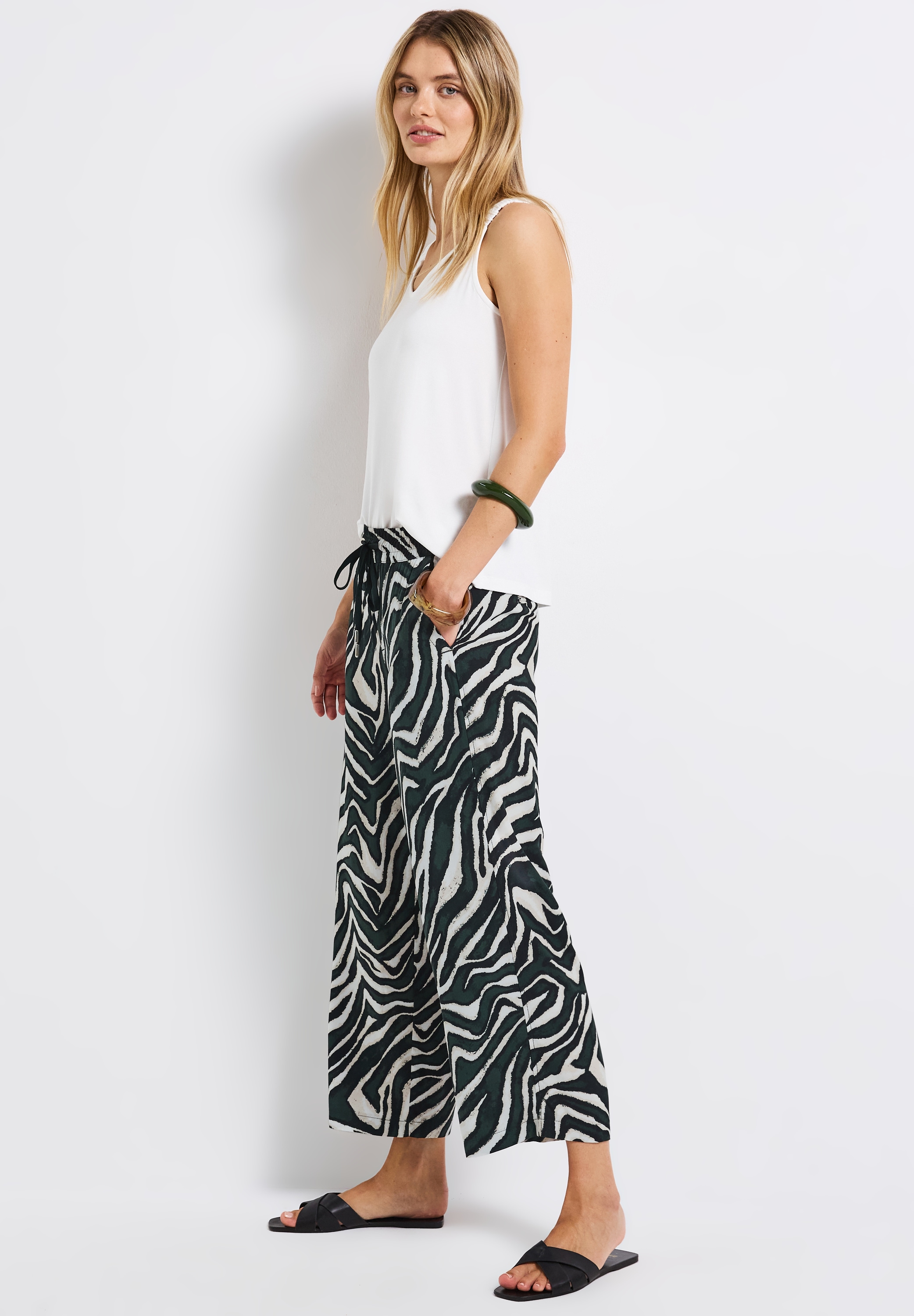 STREET ONE Stoffhose »Style Emee«, mit elastischem Bund und Tunnelzug, mit grafischem Muster
