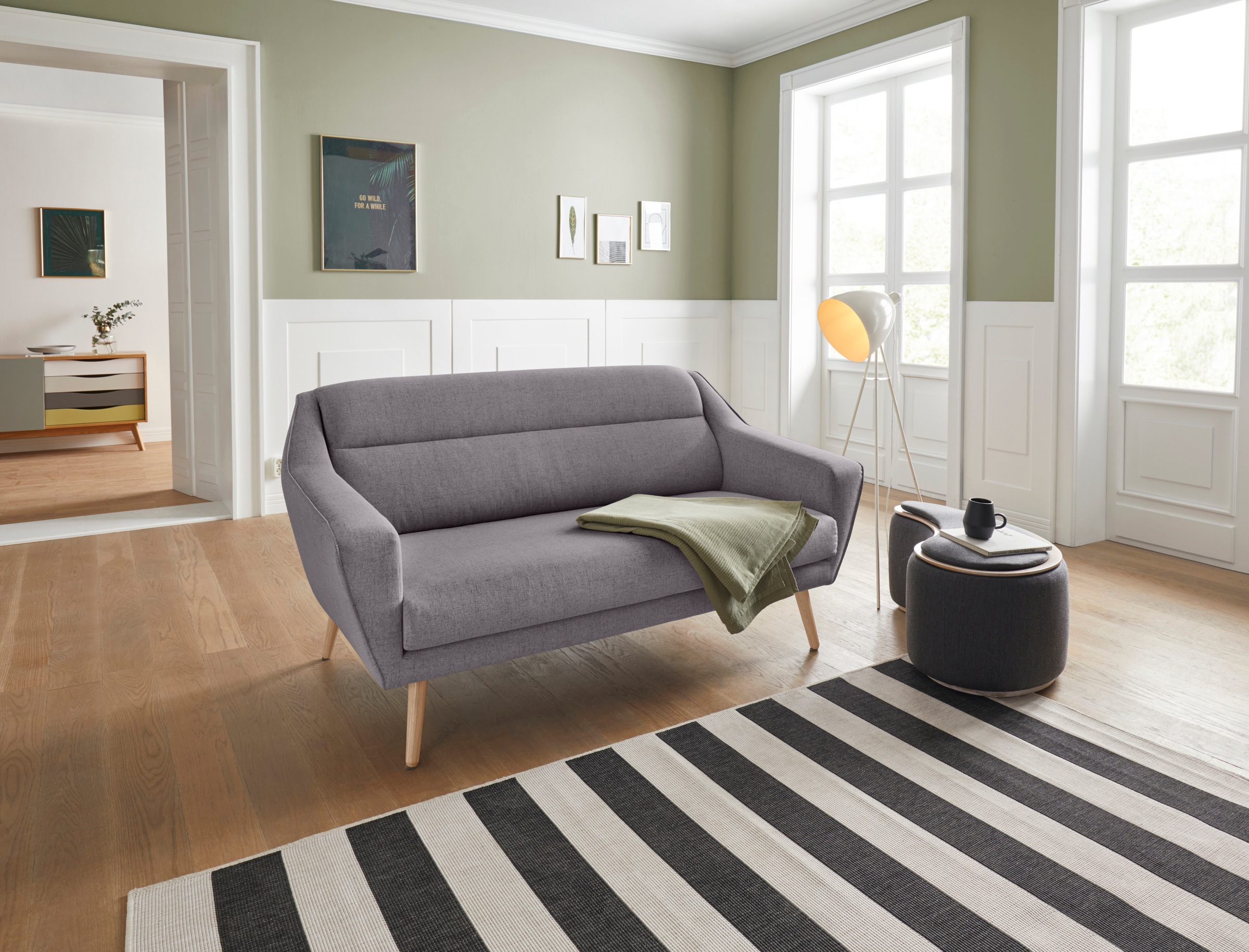 Image of GOODproduct 2-Sitzer "Bille" mit Naht im Rückenkissen und Eiche-Beinen, Design by Morten Georgsen