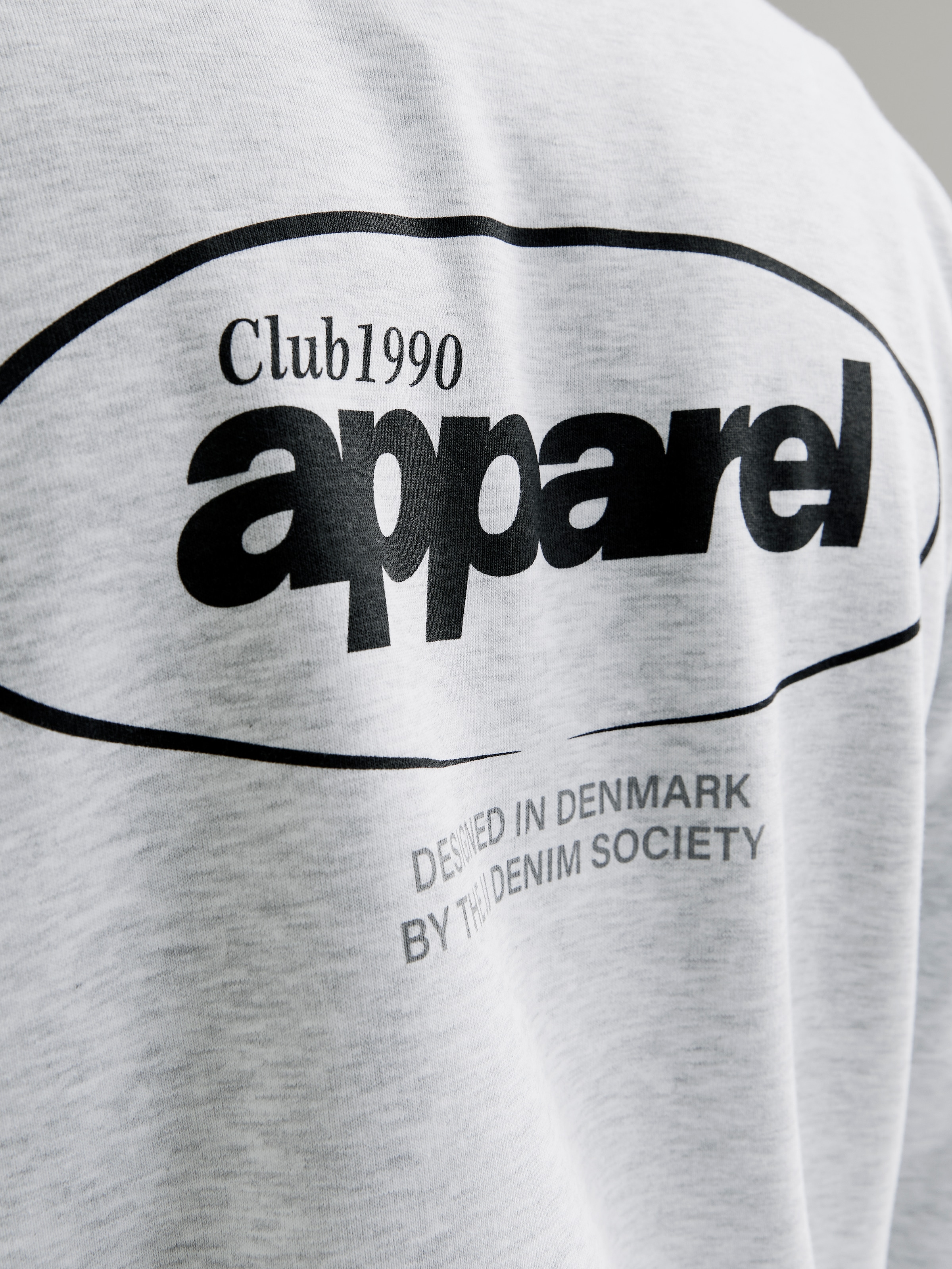 Jack & Jones Sweatshirt »JJEBRADLEY GRAPHIC SWEAT CREW NOOS«, mit Front und Back Print