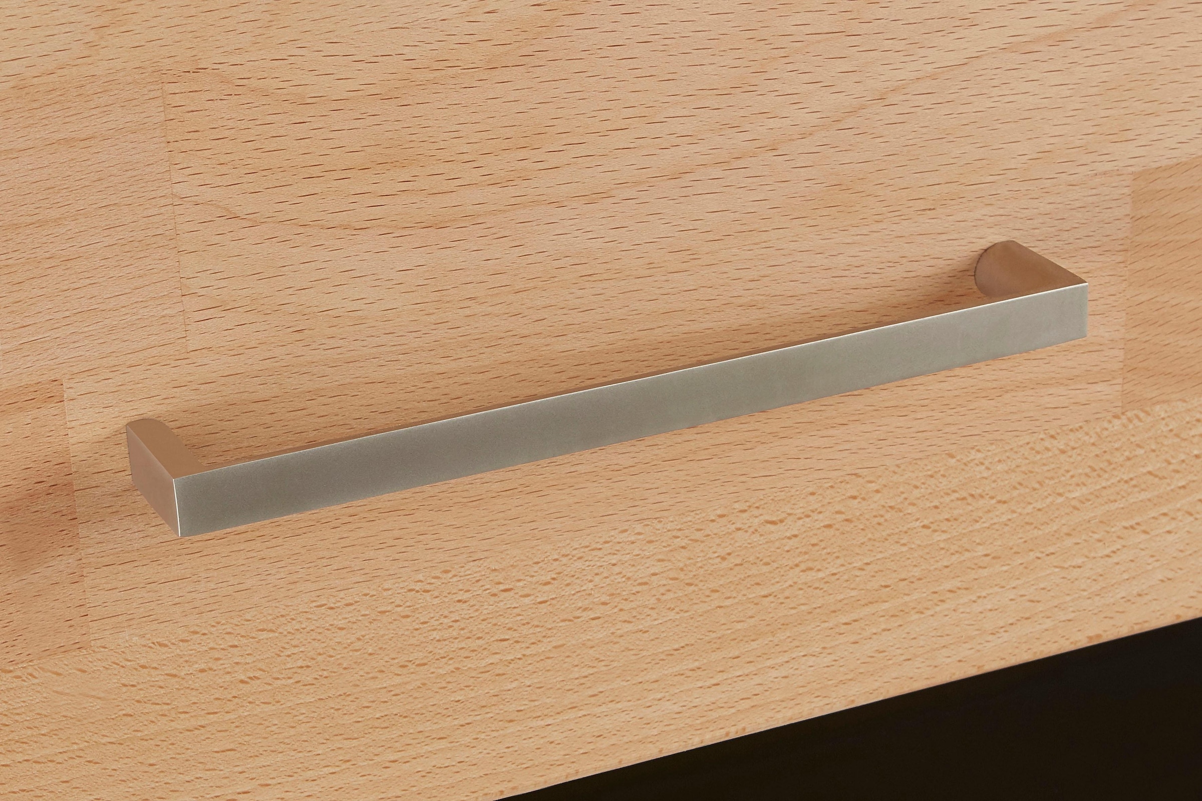 Home affaire Stauraumvitrine »Ribe,125cm hoch, 87cm breit,4 breite Fächer«, Korpus Holzwerkstoff,2Türen mit Glaseinsatz, Böden versetzbar