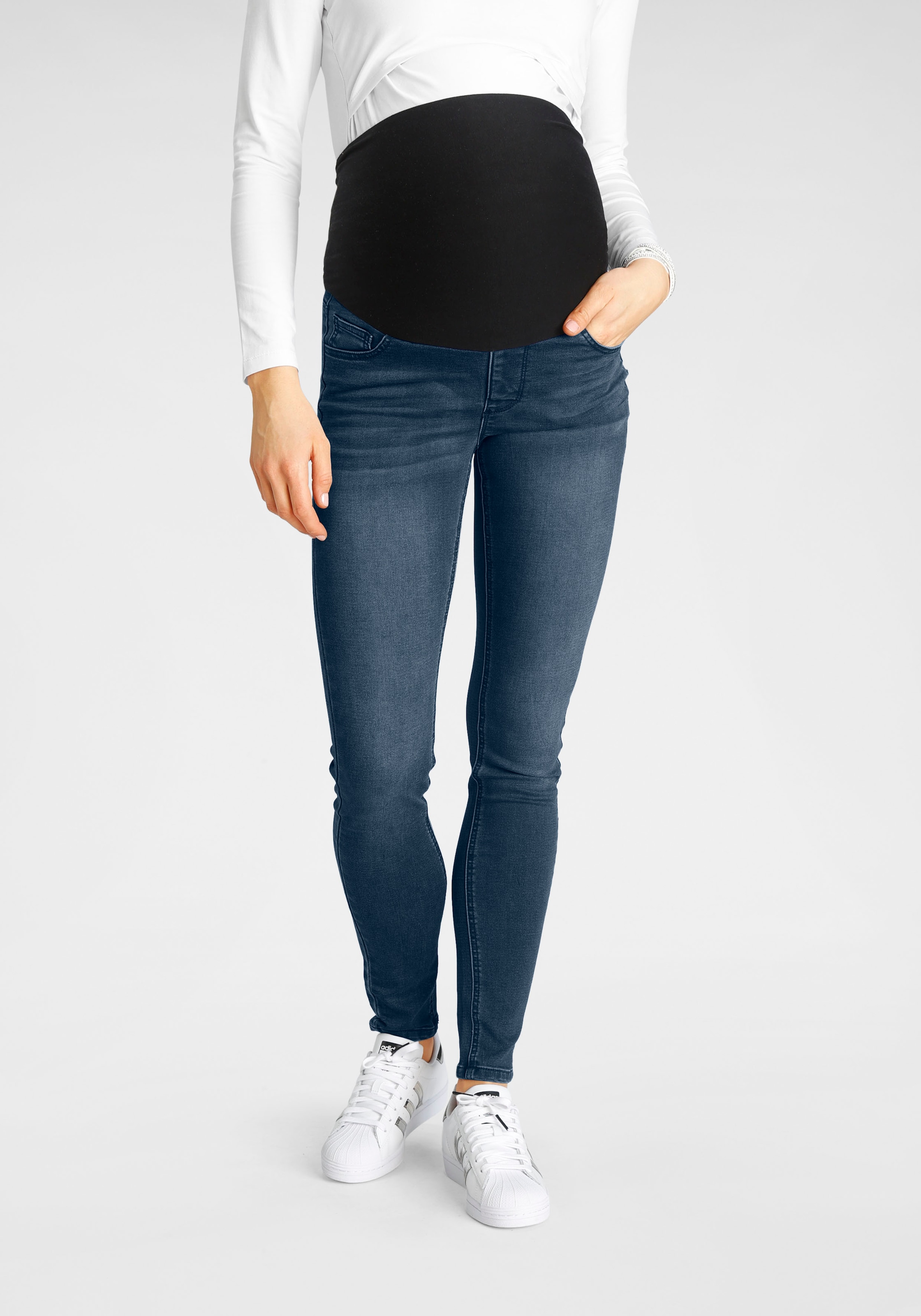 Image of Neun Monate Umstandsjeans "Stretch-Jeans für Schwangerschaft und Stillzeit" Umstandsjeans mit hoher Leibhöhe, ohne Gürtelschlaufen, Waschung