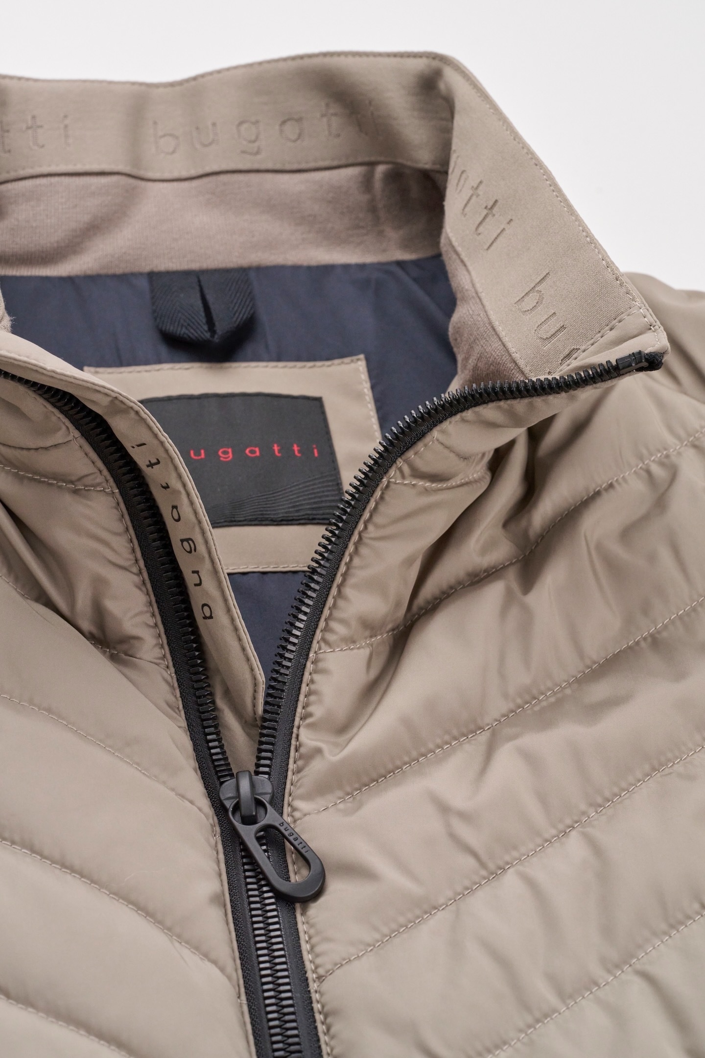 bugatti Blouson mit Kapuze mit Frontsteppung