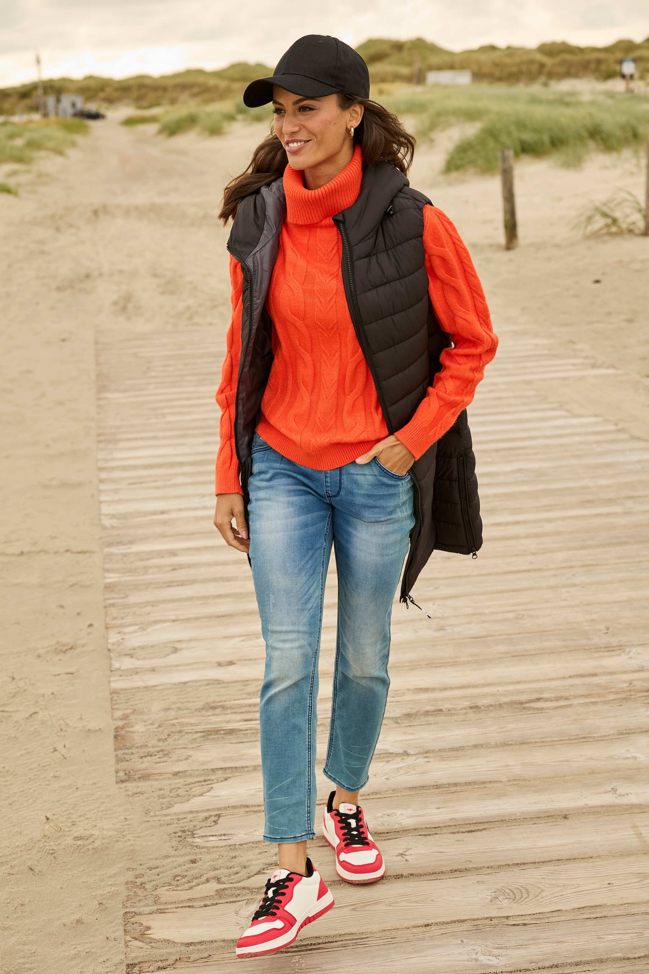 KangaROOS Gilet long col montant, avec capuche, longueur couvrant les hanches, coupe-vent