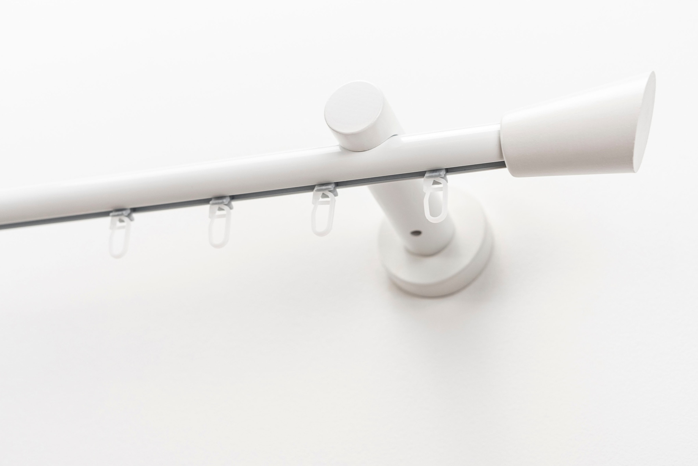 Image of GARESA Gardinenstange »MOLIS«, 1 läufig-läufig, Wunschmasslänge, Vorhanggarnitur, Innenlaufgarnitur, einfache Montage, mit Profilverbinder verlängerbar, Wandmontage, Keil bei Ackermann Versand Schweiz