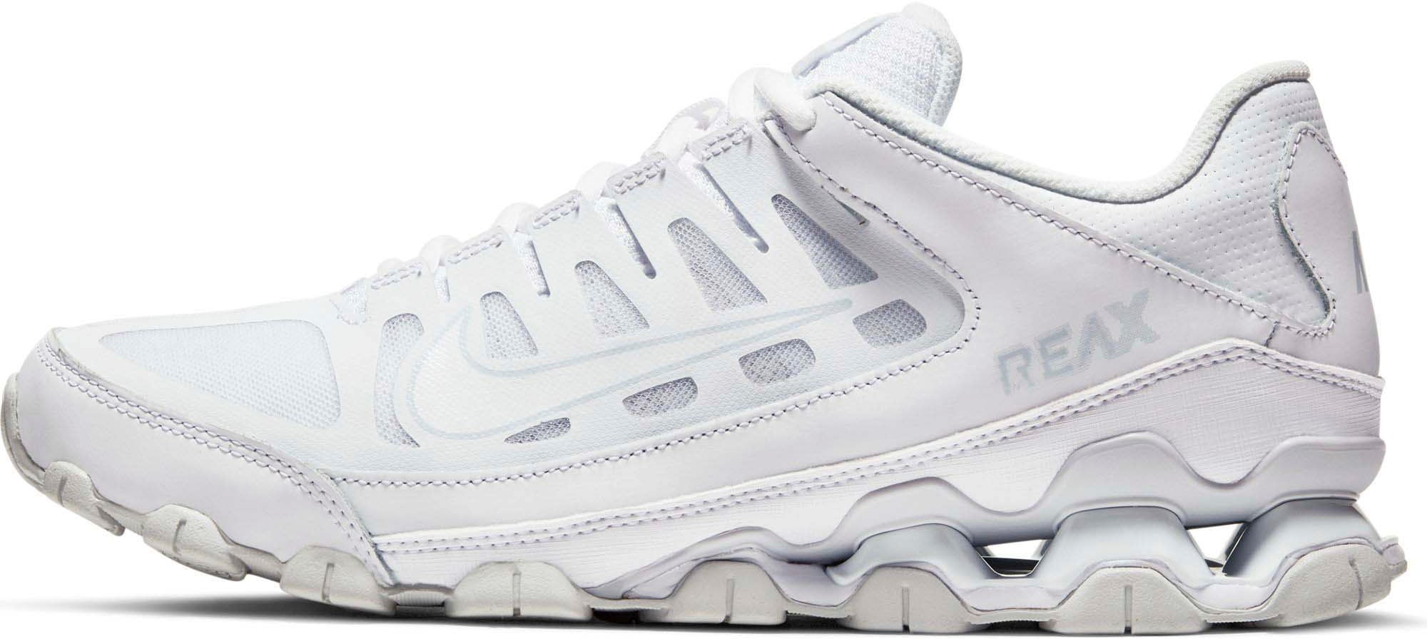 Finde Nike Sneaker »REAX 8 TR« auf Ackermann.ch