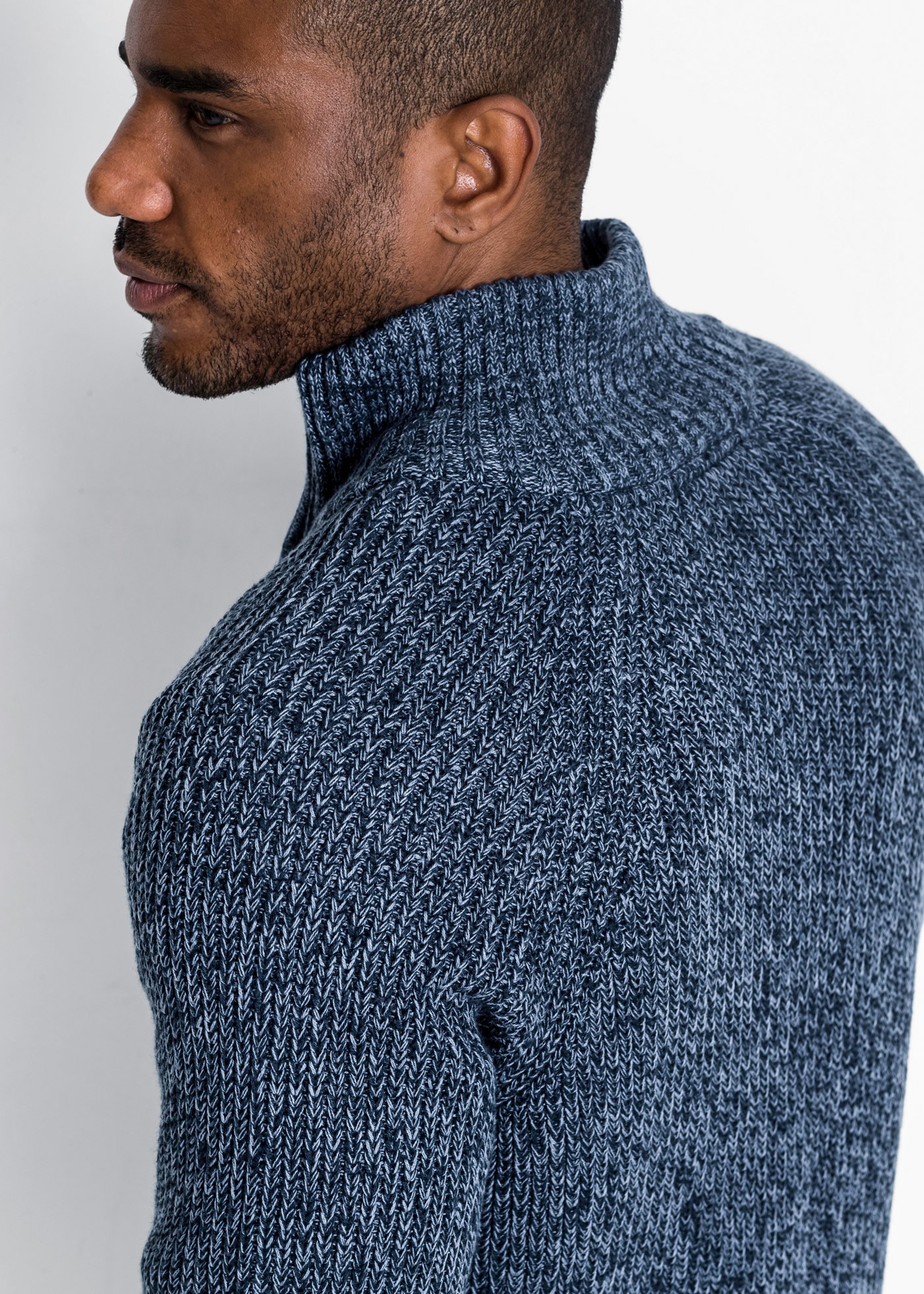 bonprix Veste en tricot mit Stehkragen, Regular Fit, meliertes Garn