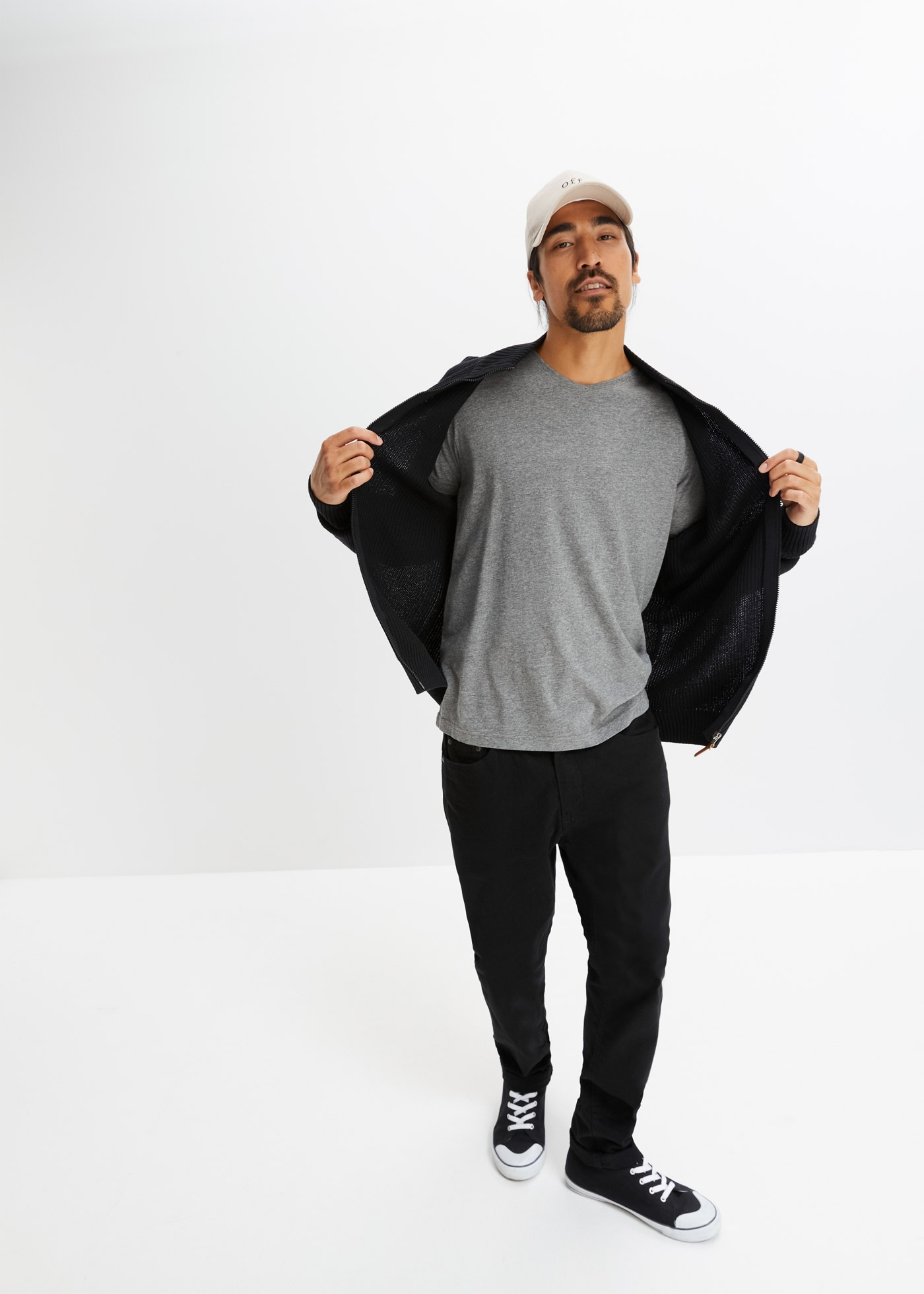 bonprix T-shirt Packung, 5 regular fit Schnitt, Kurzarm, V-Ausschnitt