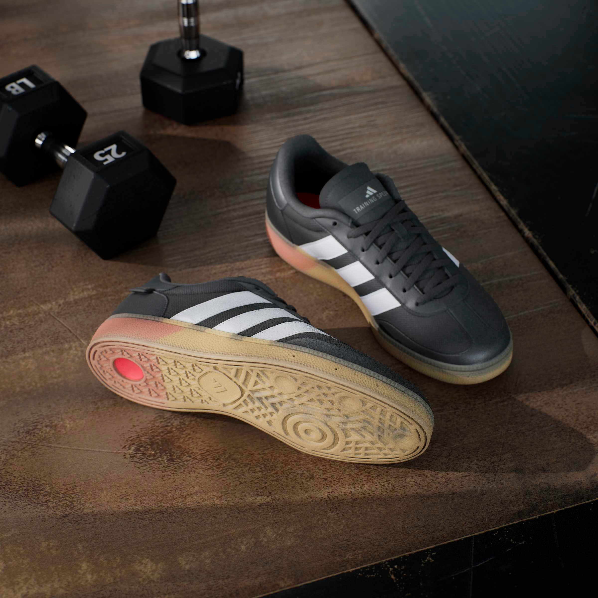 adidas Performance Chaussure d'entraînement »SPEZIAL«  particulièrement adapté pour la salle de sport et le fitness
