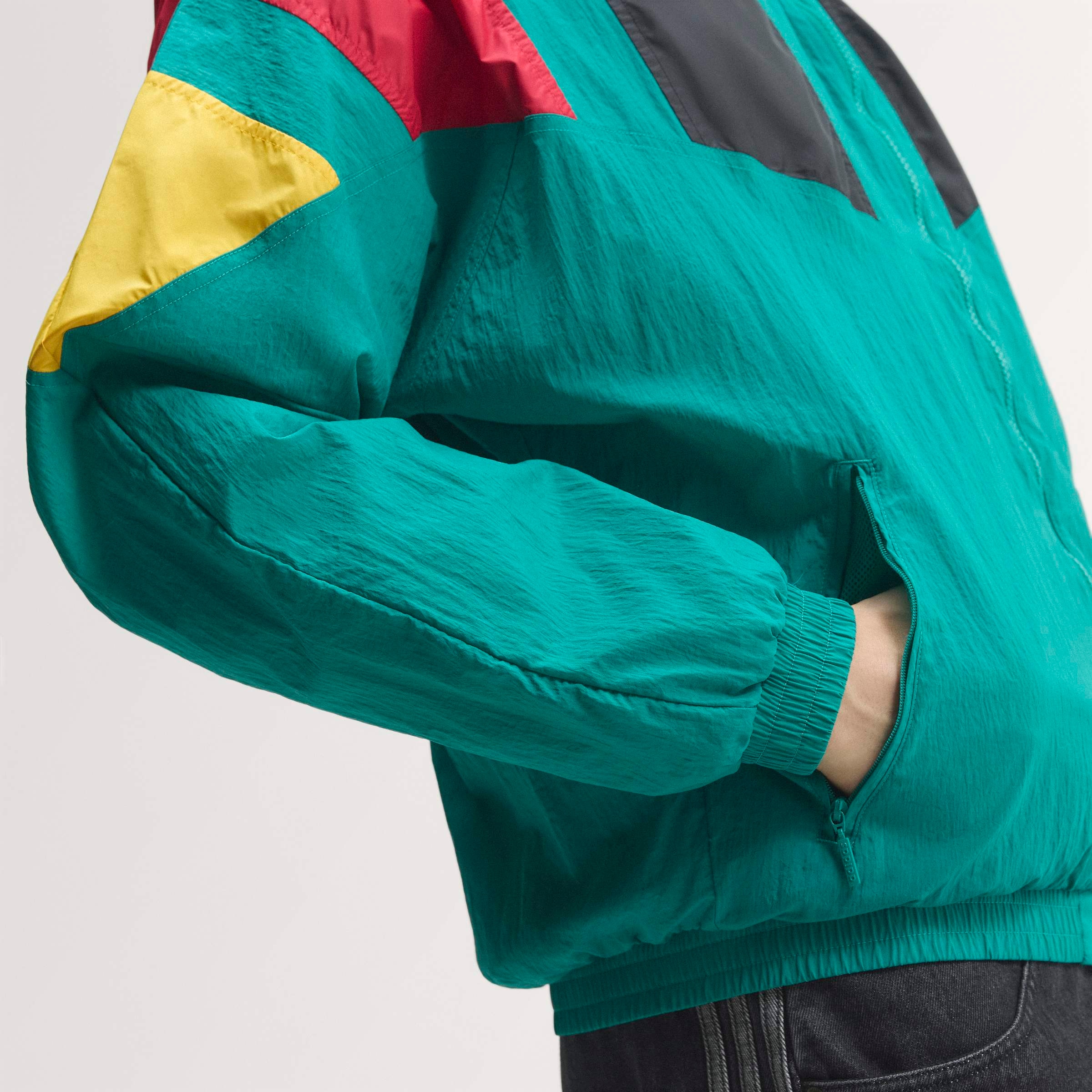 adidas Performance Veste d'entraînement »DEUTSCHLAND EQT« avec col montant, coupe ample, avec fermeture éclair