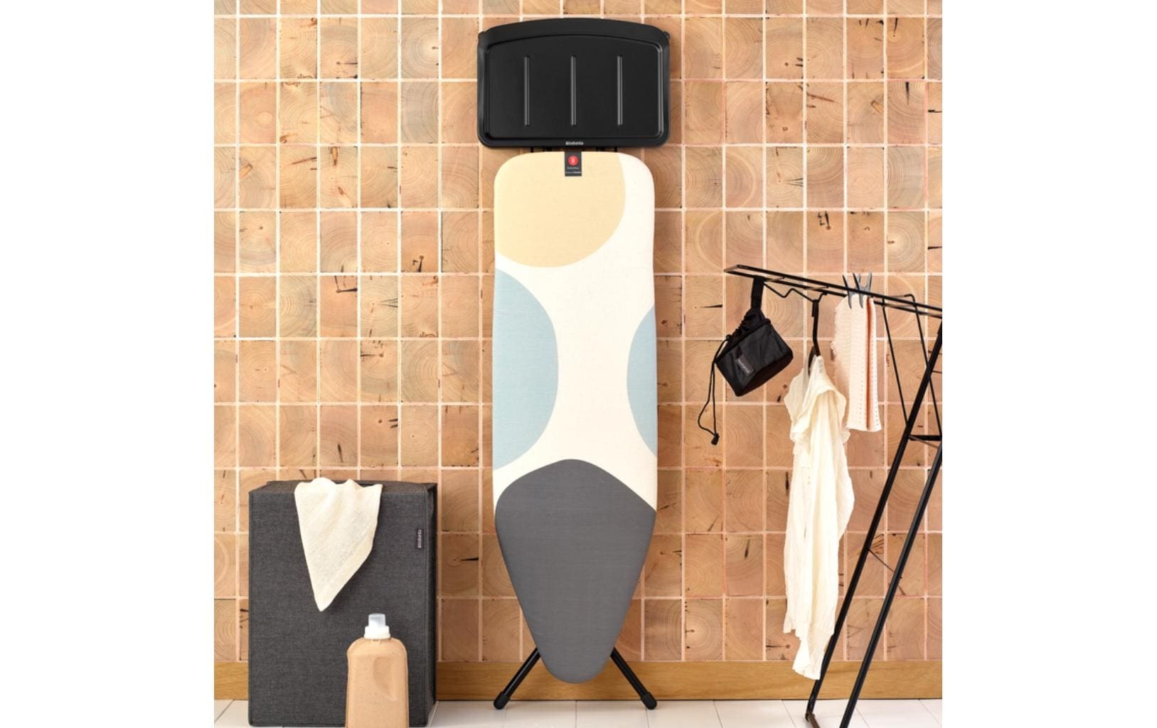 Brabantia Planche à repasser »mit Dampfstationsablage 134401 Spring Bubbles«