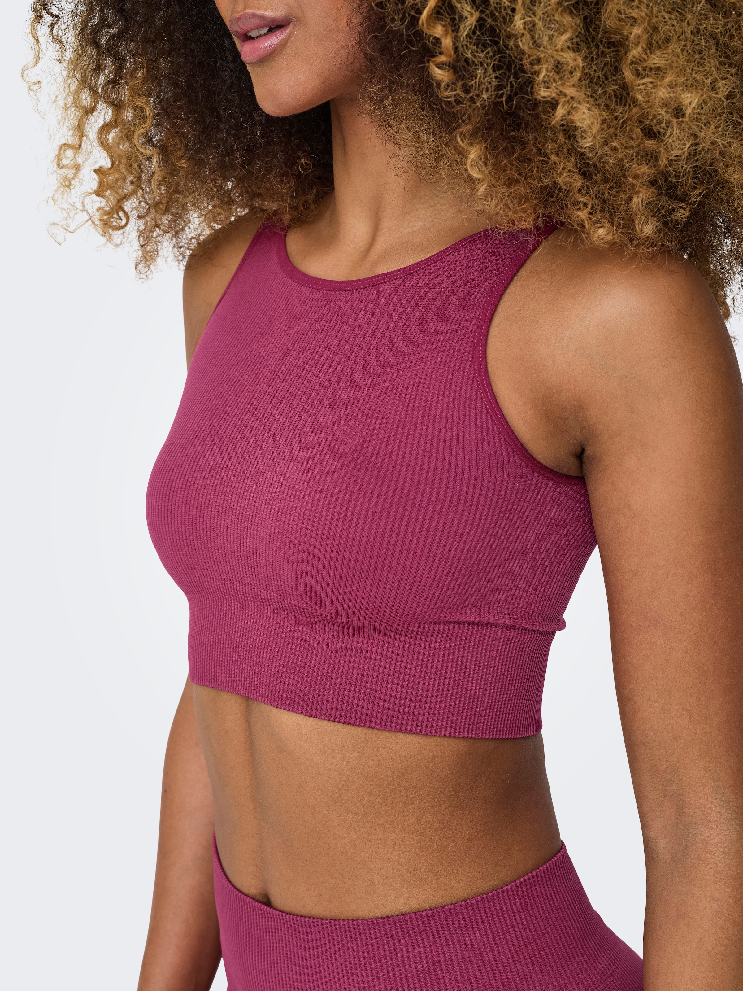 ONLY Play Trainingstop »ONPJAIA LIFE UN SL SEAM SHORT TOP NOOS«, Cropped Fit, in feiner Rippstruktur