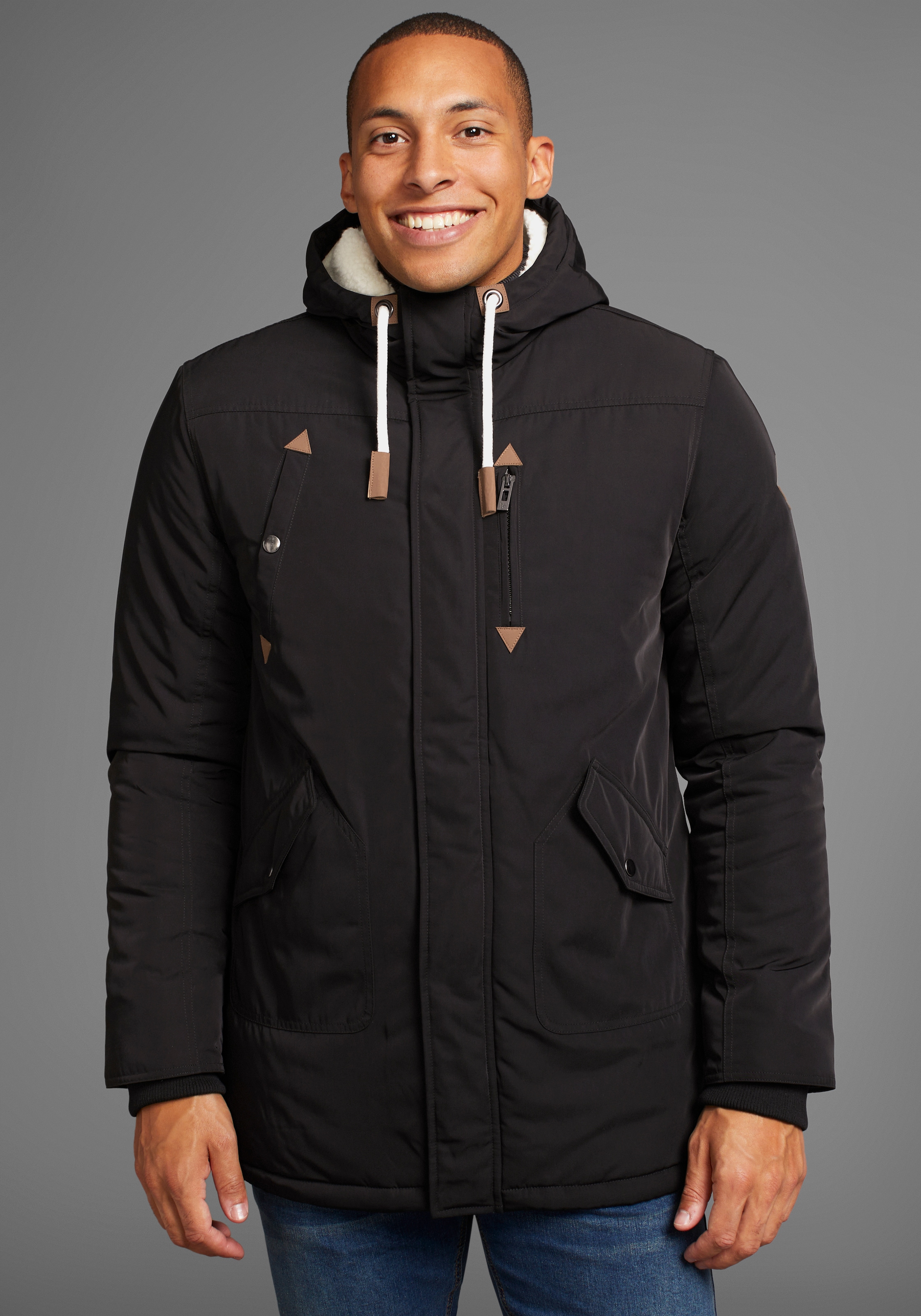 Image of Bruno Banani Winterjacke mit Kapuze modischer Stil, taillierte Passform, mit Kapuze, mit Kordelzügen