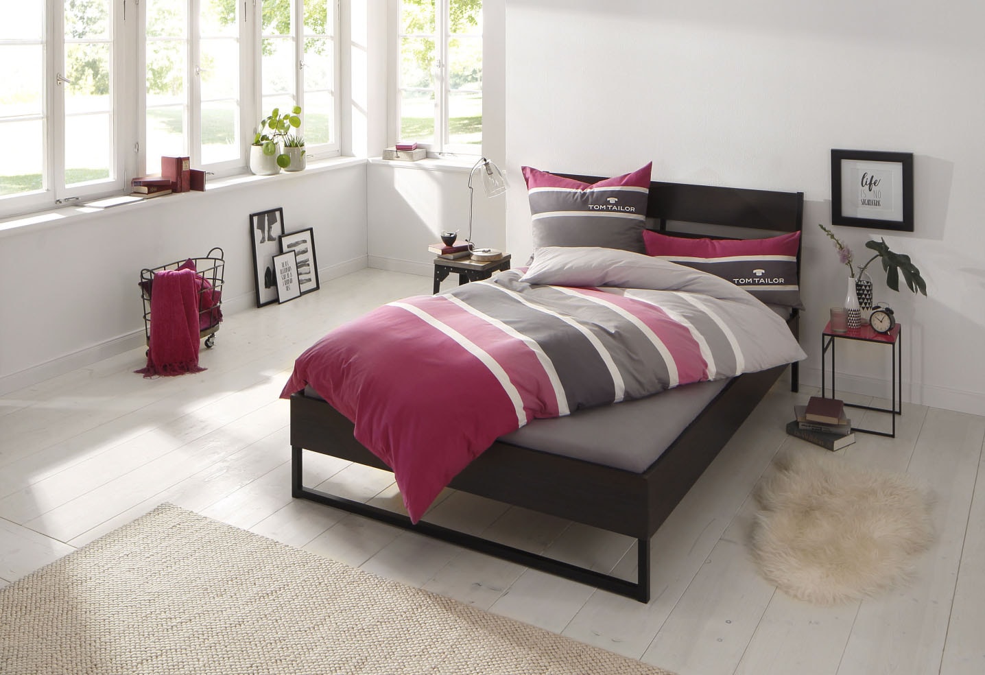 TOM TAILOR HOME Bettwäsche »Felix in Gr. 135x200 oder 155x220 cm«, mit GRATIS-Zugabe: Gästehandtuch (100% Baumwolle), mit Reissverschluss