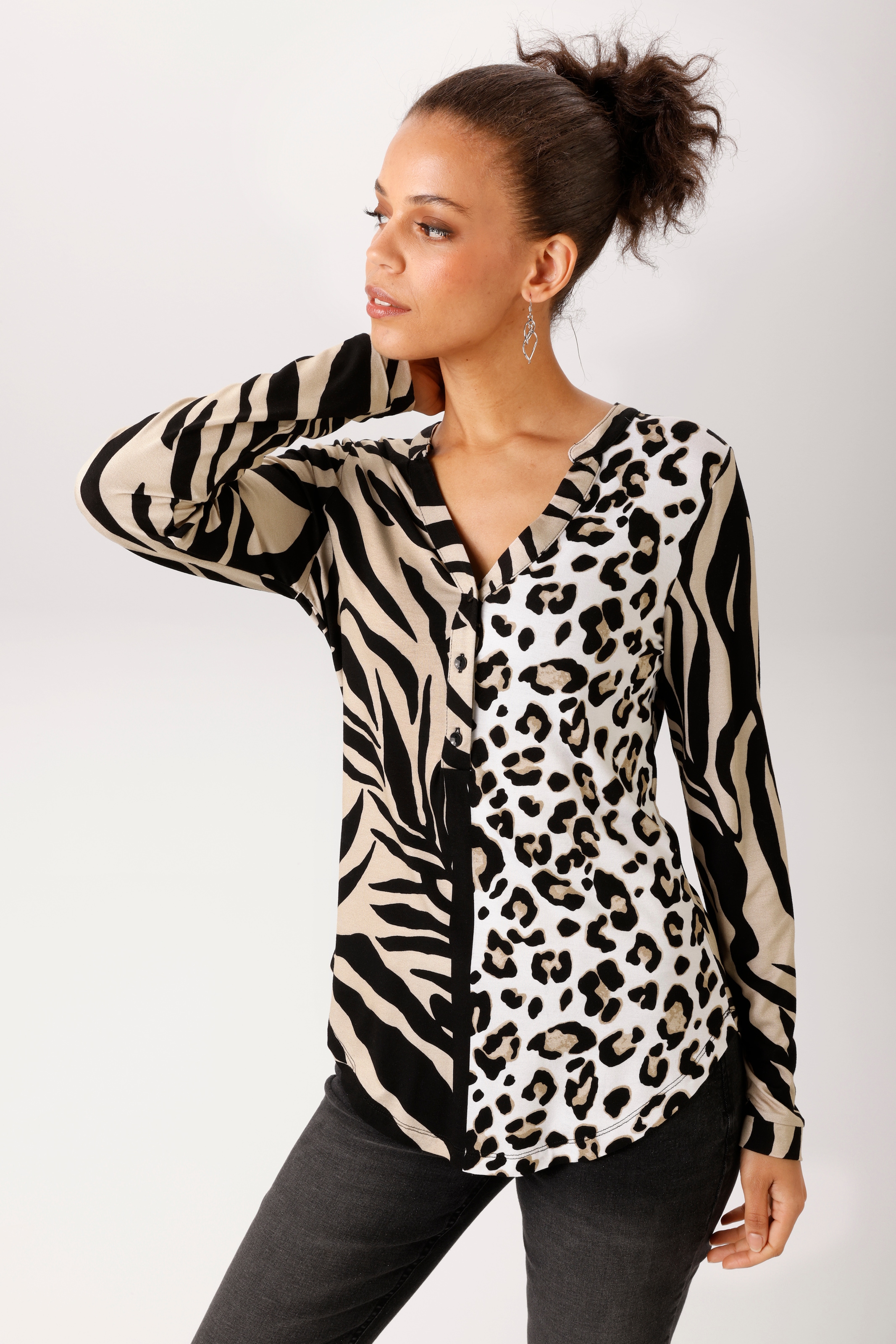 Image of Aniston CASUAL Schlupfbluse im Zebra-Dessin mit Leo-Einsatz - NEUE KOLLEKTION