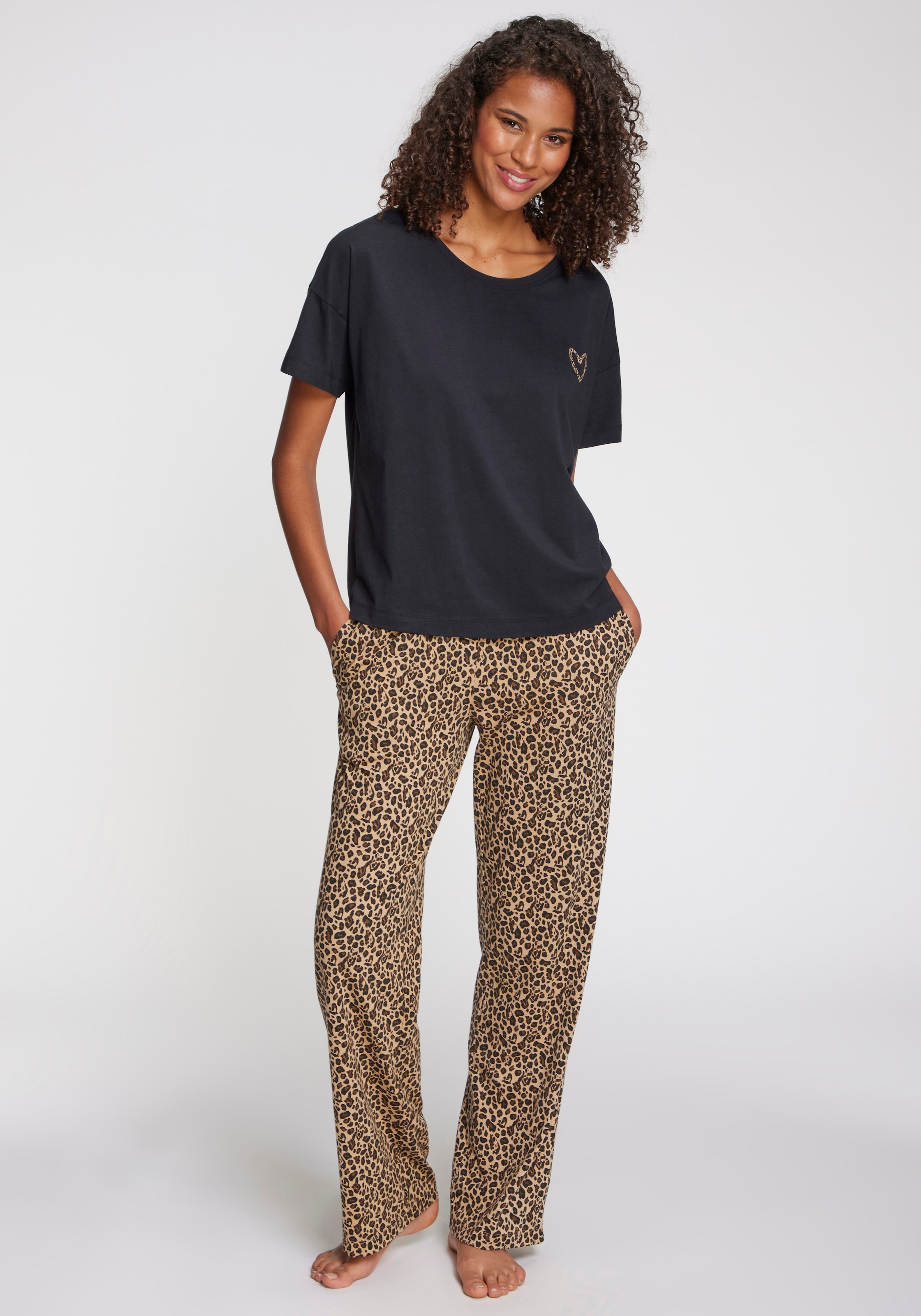 s.Oliver Pyjamahose  mit weitem Bein