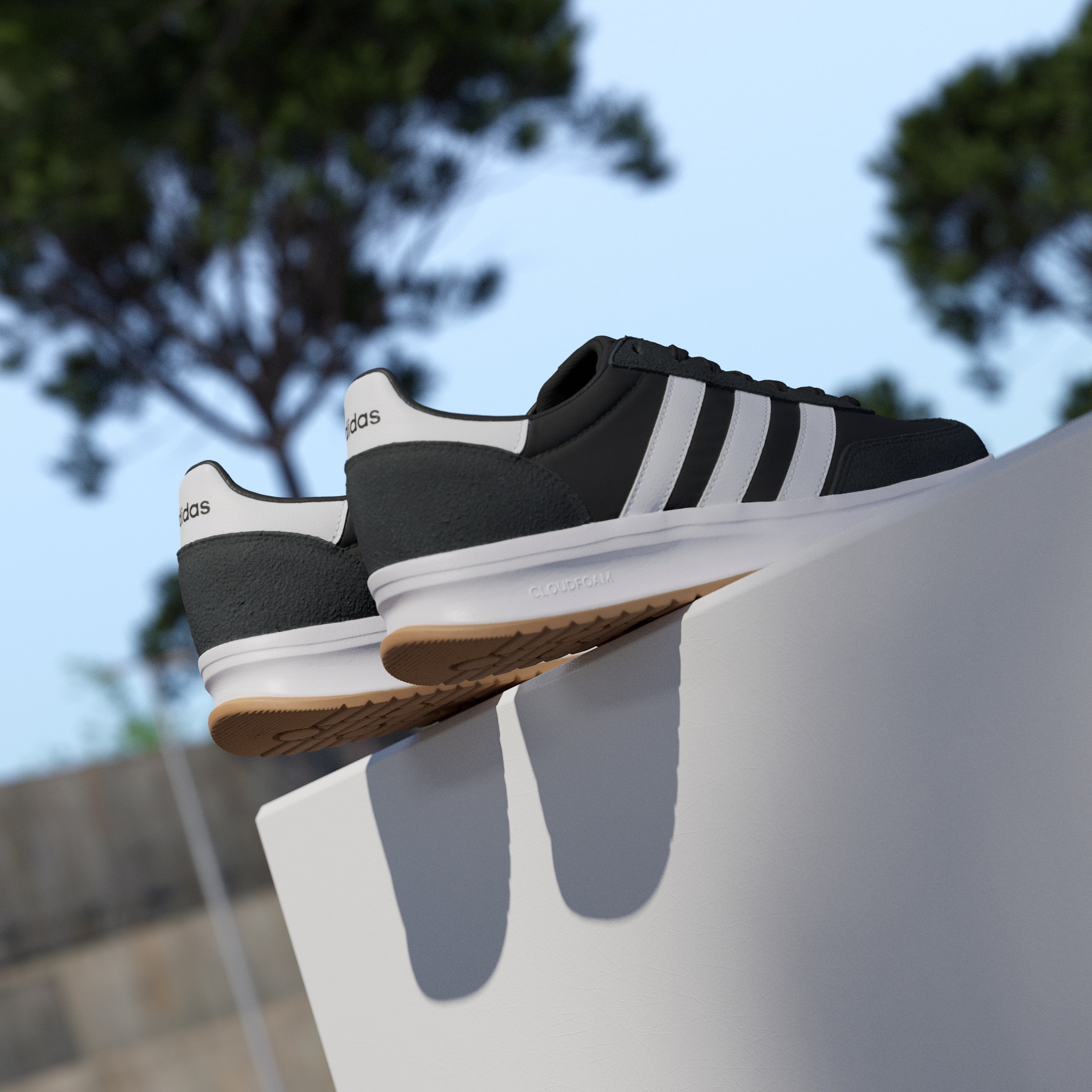adidas Sportswear Sneaker »RUN 70S 2.0«, inspiriert vom Design des adidas SL72