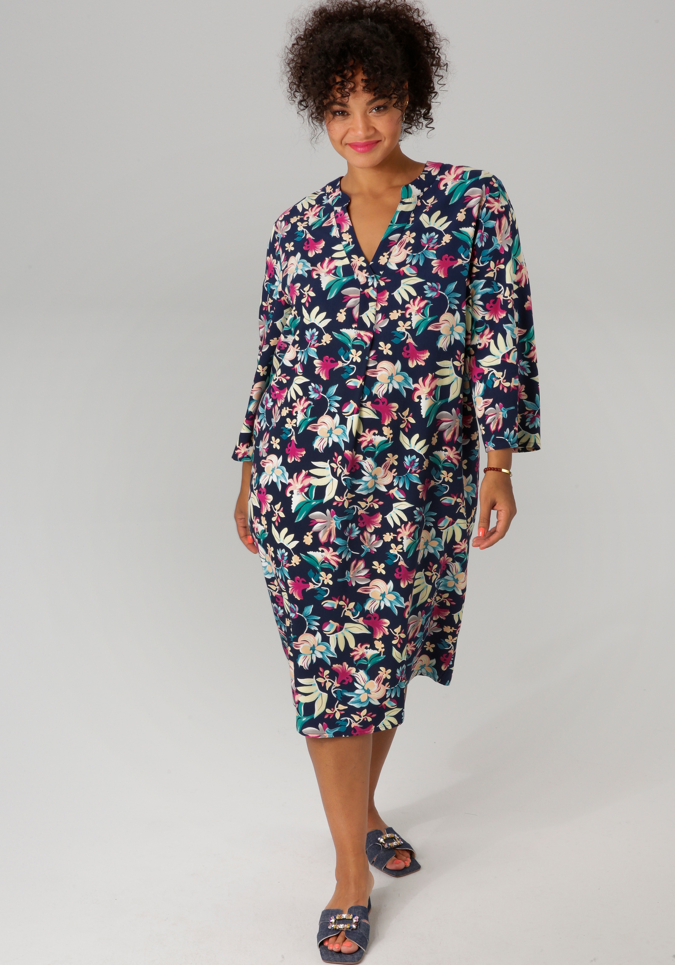 Aniston PLUS Sommerkleid, mit farbharmonischem, Blüten Druck - NEUE KOLLEKTION