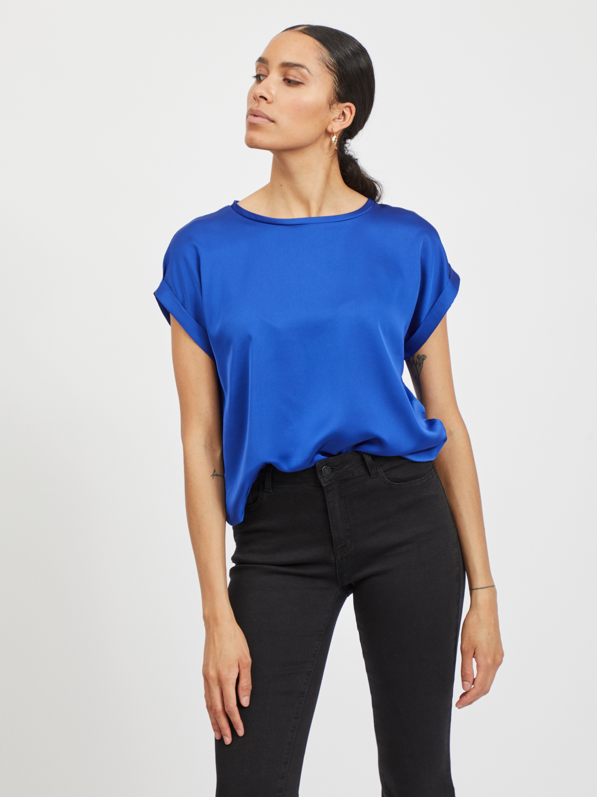 Image of Vila Kurzarmshirt "VIELLETTE S/S SATIN TOP - NOOS" Kunstfaser, regular fit