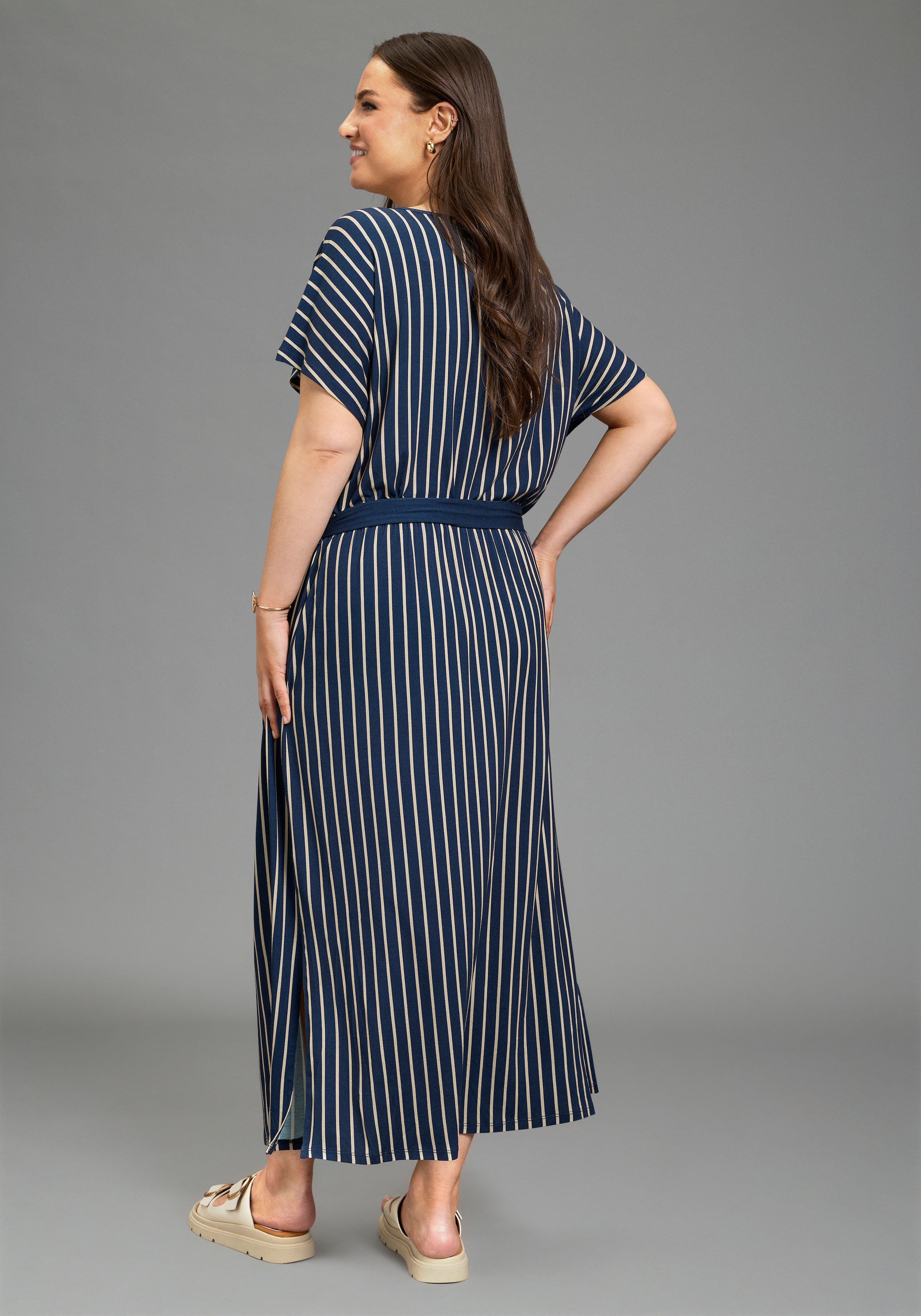 Laura Scott CURVE Maxi robe in modernem Streifen-Design