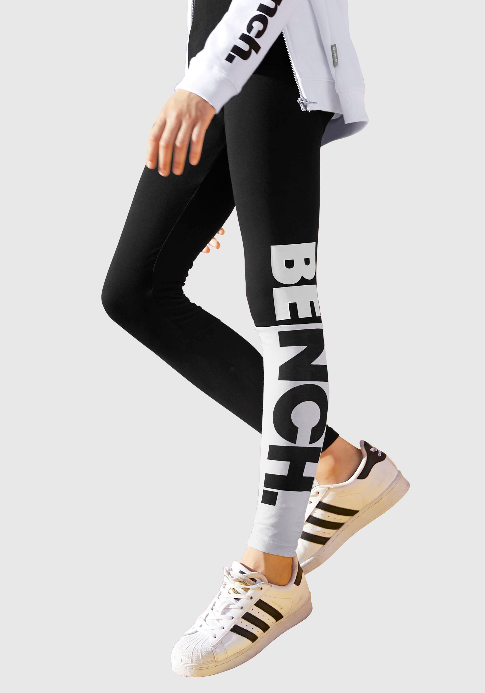 Bench. Leggings, mit grossem BENCH Druck versandkostenfrei auf