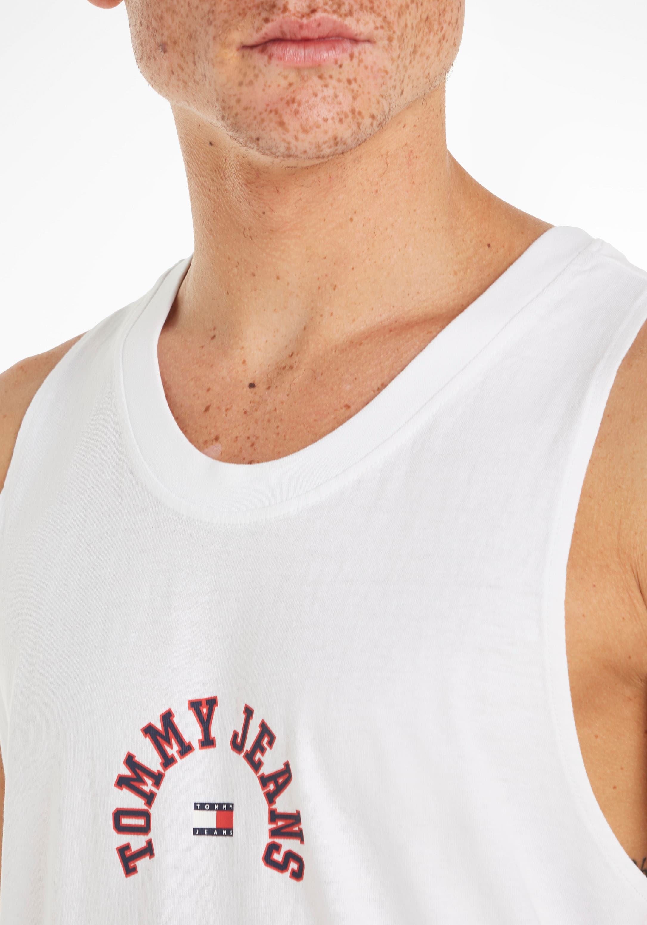 Tommy Jeans Muskelshirt »TJM CURVED TJ COLLEGE TANK TOP«