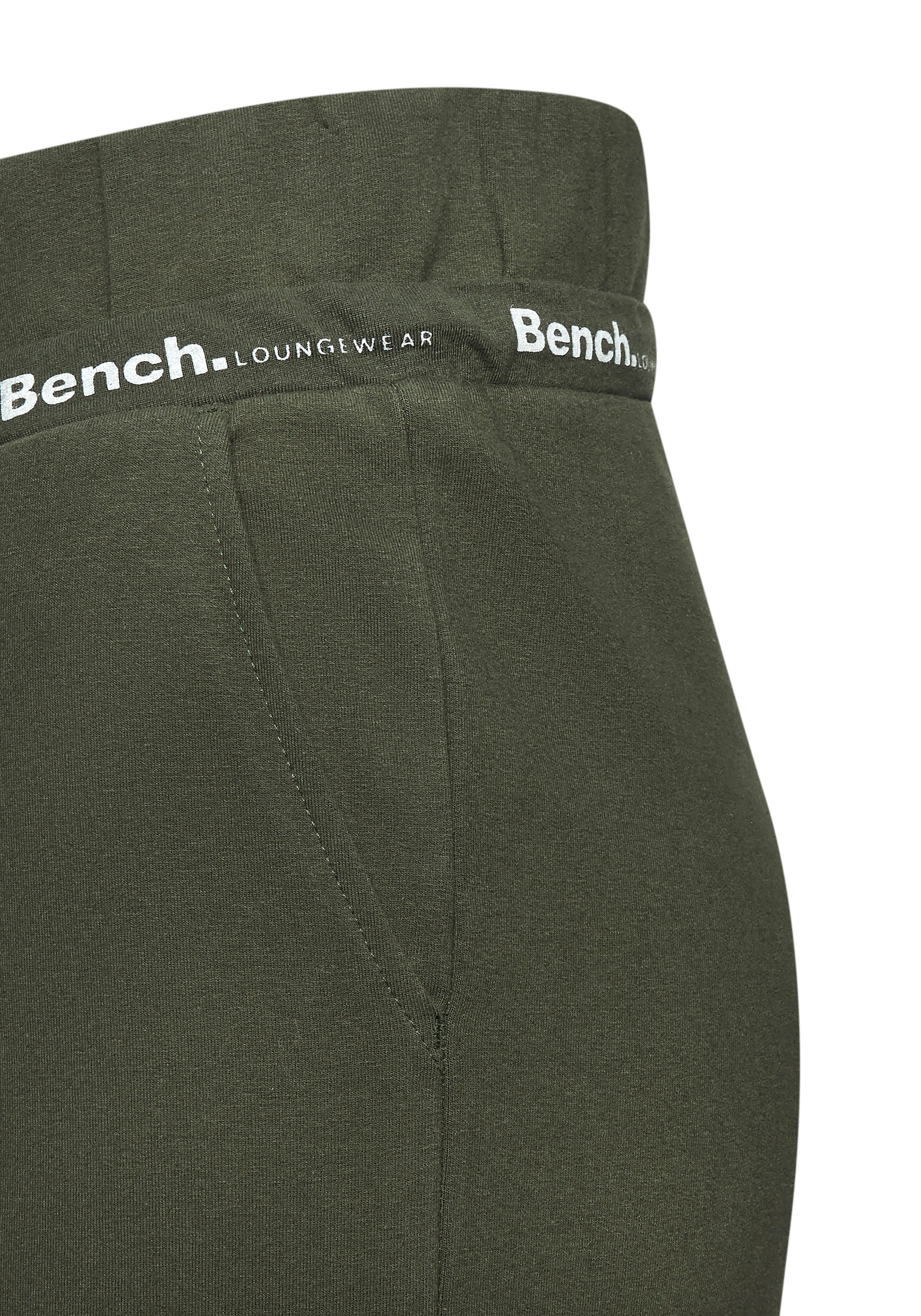 Bench. Sweathose