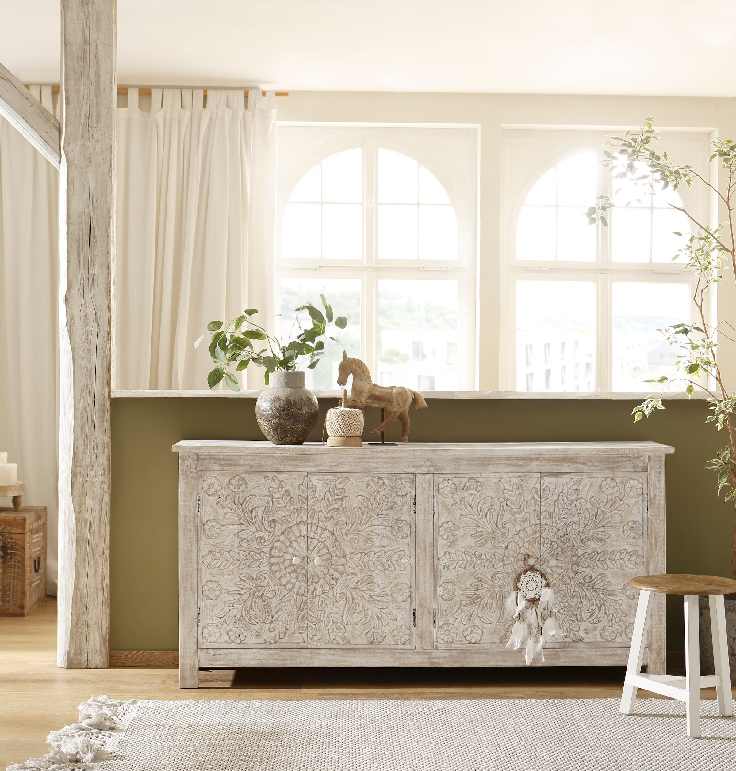 Home affaire kaufen »Fenris«, Sideboard 175 Mangoholz, cm mit aus bequem Schnitzereien, dekorativen Breite massiven