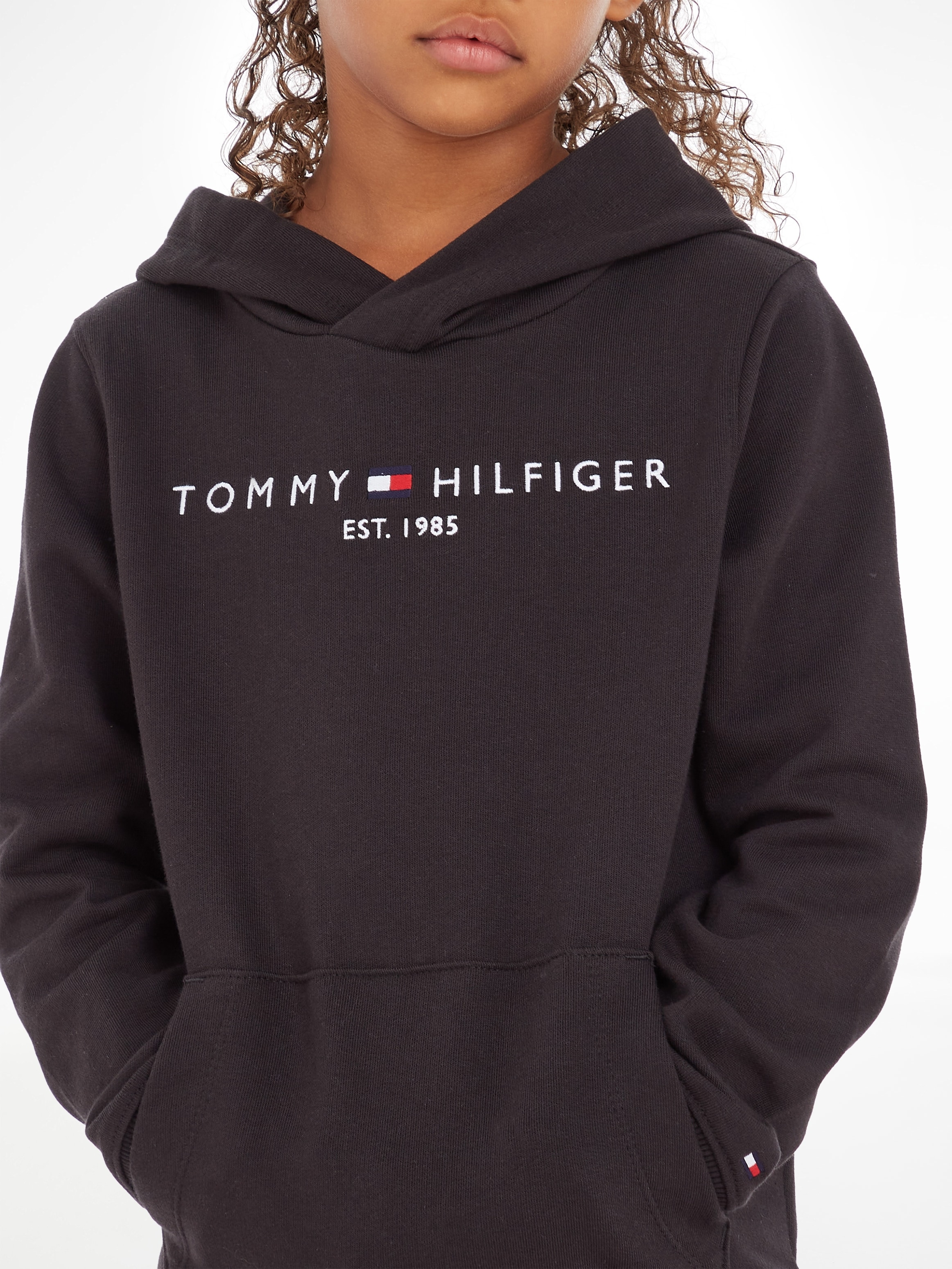 Trendige Tommy »ESSENTIAL Mädchen Kinder Mindestbestellwert Jungen Kids Hilfiger ohne Junior MiniMe,für und bestellen HOODIE«, Kapuzensweatshirt