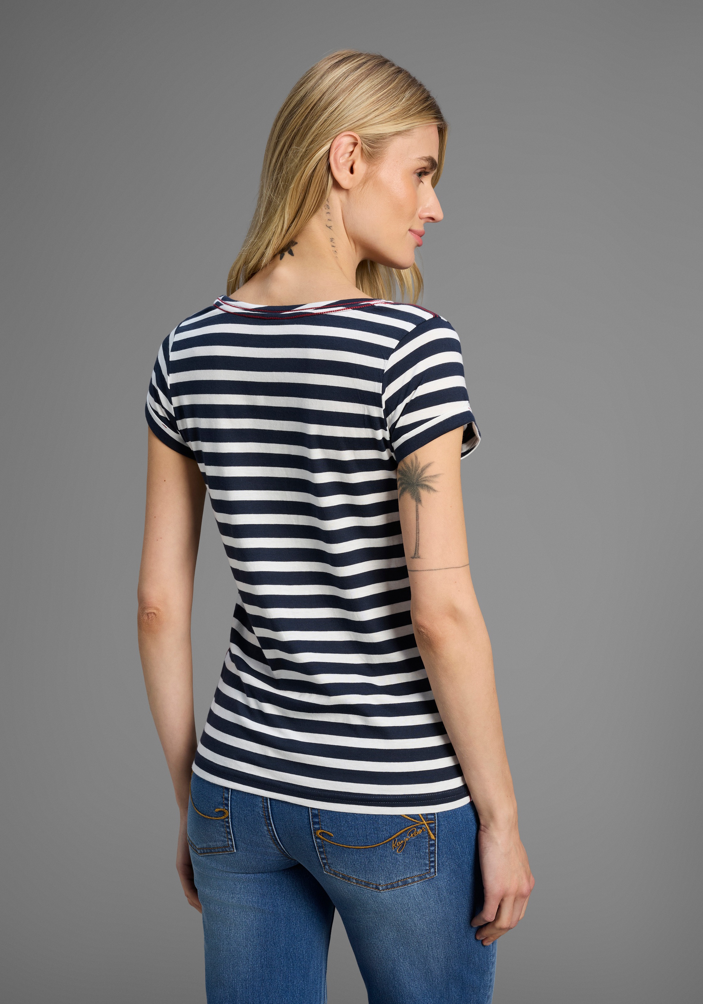 KangaROOS Print-Shirt, Kurzarm, figurbetonter Schnitt, mit Metallic-Print